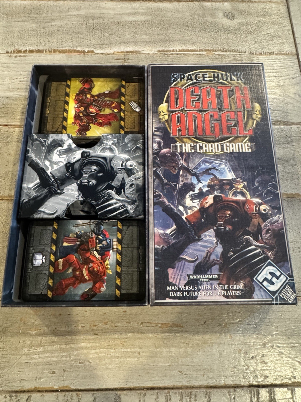 Space Hulk: Death Angel -The Card Game Man vs Alien in the Grim Dark Future