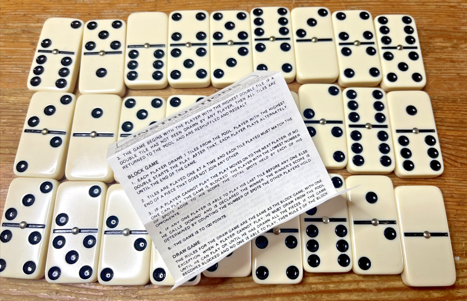 Double Six Dominoes Wooden Case Set of 28 Metal Spinner Wood Box