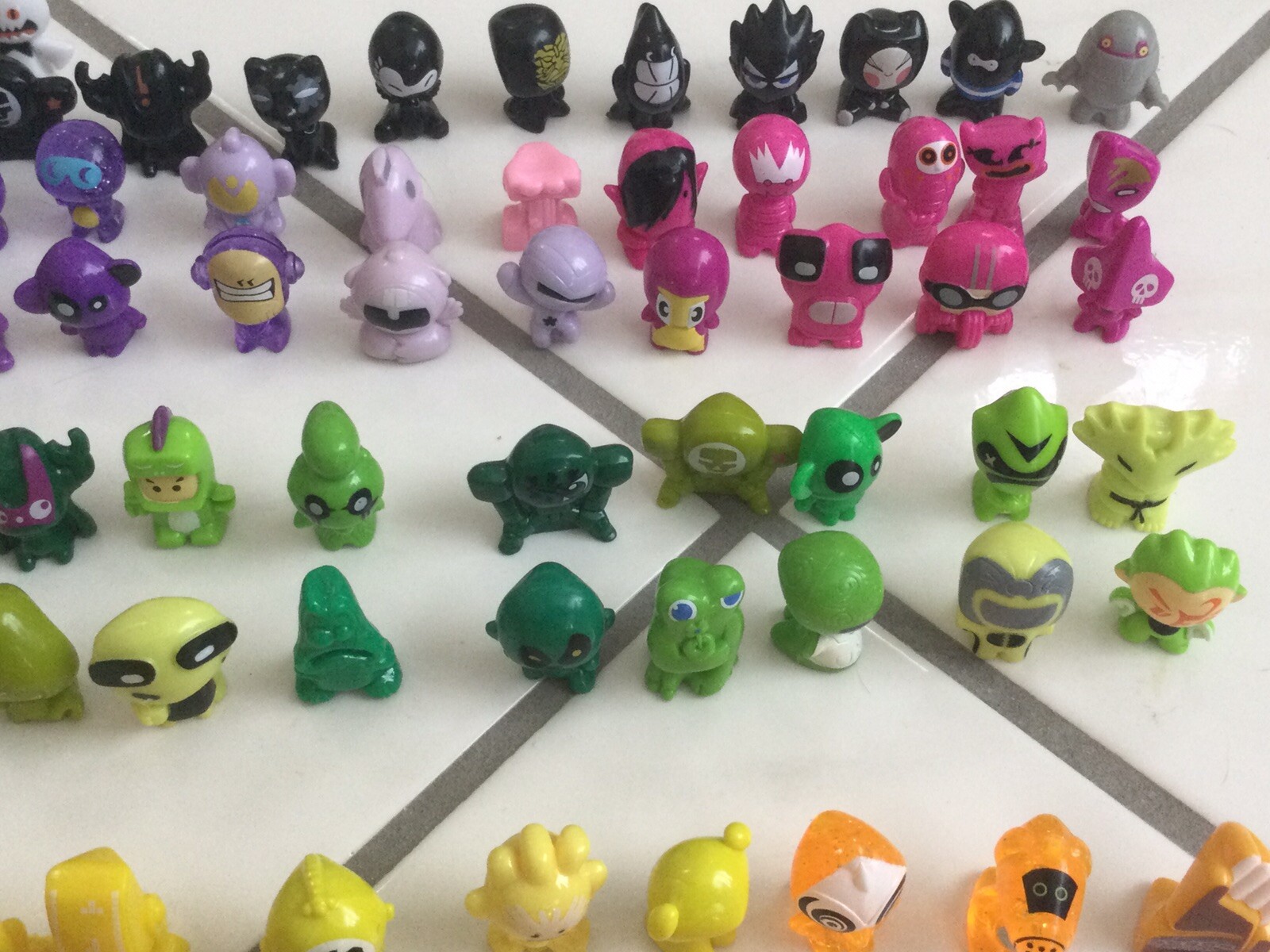 Large Lot of 148 Vintage GoGo’s Crazy Bones Mini Figurines GoGos