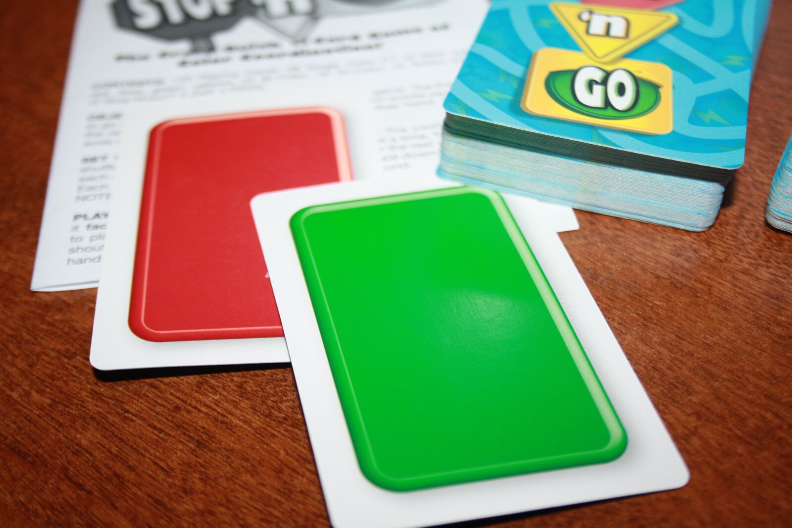 Stop ‘n Go Game – The Crazy Quick Card Game of Color Coordination! -Talicor 2012