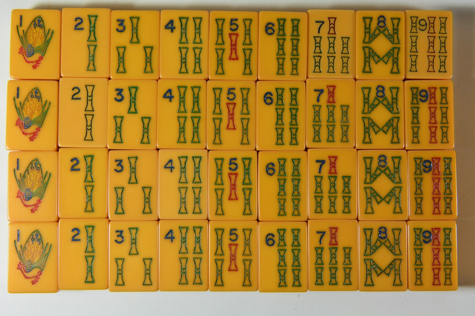 Fine OLD 156 Tile Chinese Mahjong Game Bakelite Butterscotch Mah Jongg Rack Case