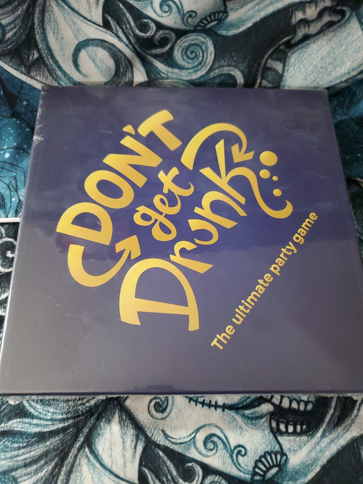 DONT GET DRUNK. THE ULTIMATE PARTY GAME NEW SEALED + Spin The Bottle Game.