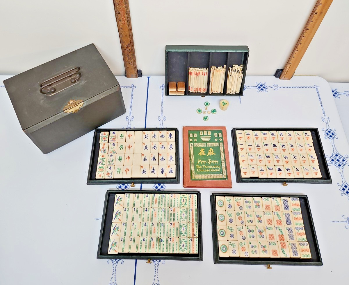 MAHJONG SET. With Beautiful Bone and Bamboo Tiles in Ornate Case W/Book Antique