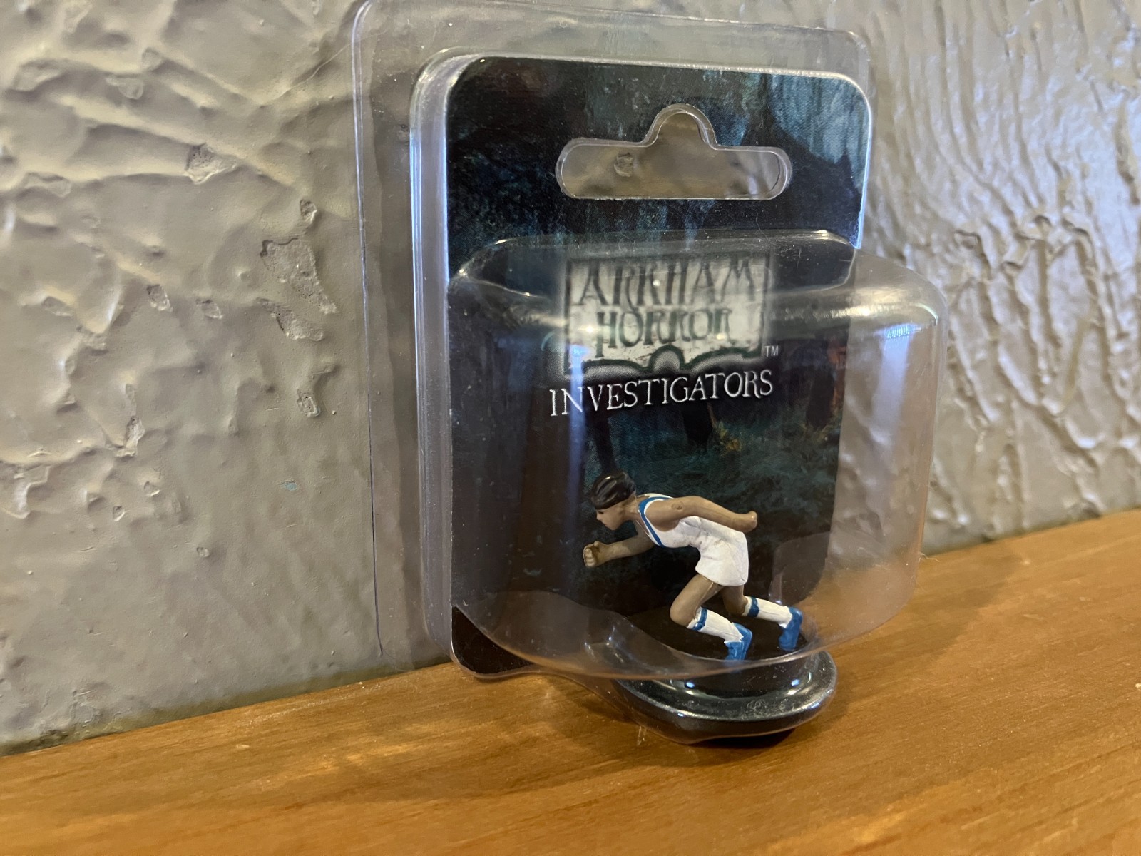 OOP Arkham Horror Investigators RITA YOUNG Premium Figure AH24