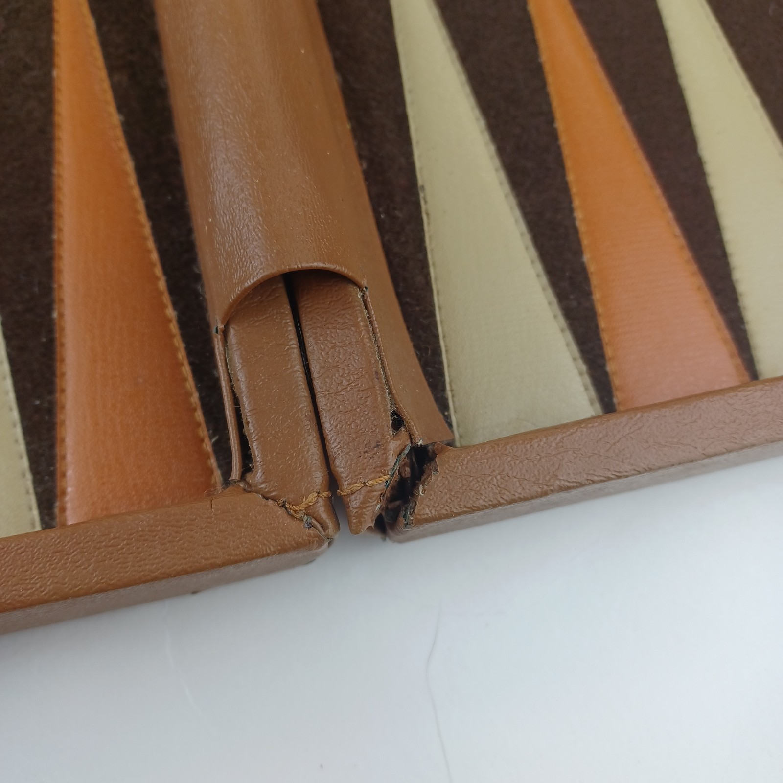 VTG Aries Travel Backgammon Set Brown Tan Orange Brass Score Slider 20″ x 15.5″