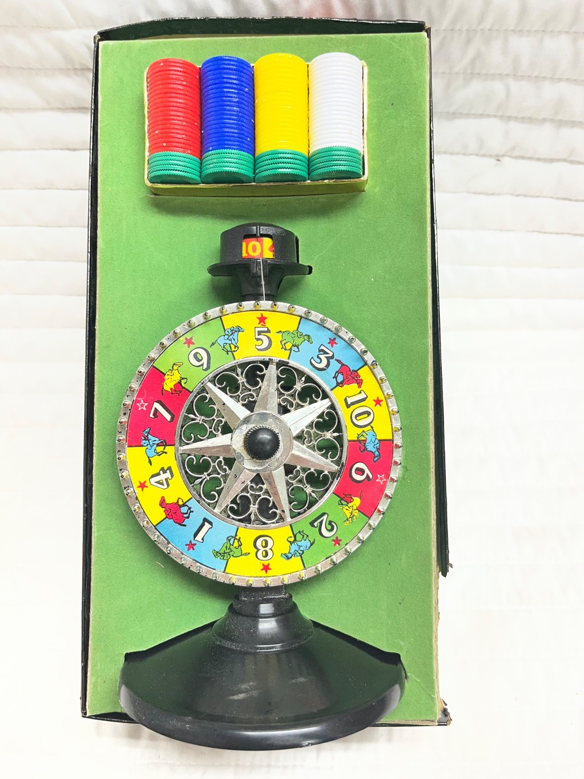 VINTAGE E.S. LOWE WHEEL OF FORTUNE HORSE RACING GAME with original box roulette