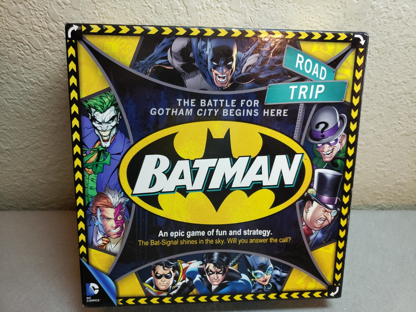 Batman Road Trip Gotham City Battle Game, 2014, Pre-owned, Complete, DC Comics