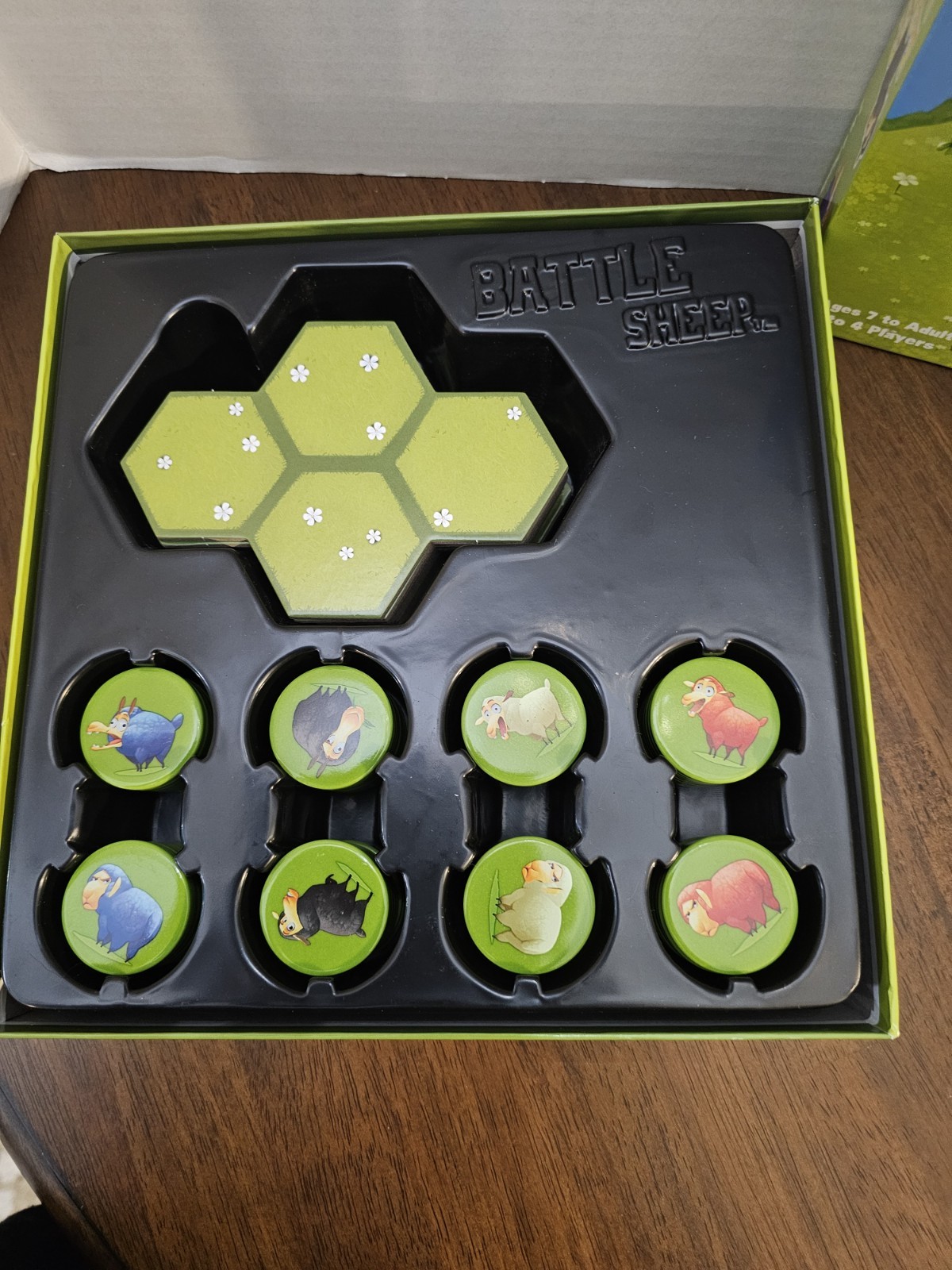 Battle Sheep Flock to Greener Pastures Game Complete! EUC! Award Winner Game