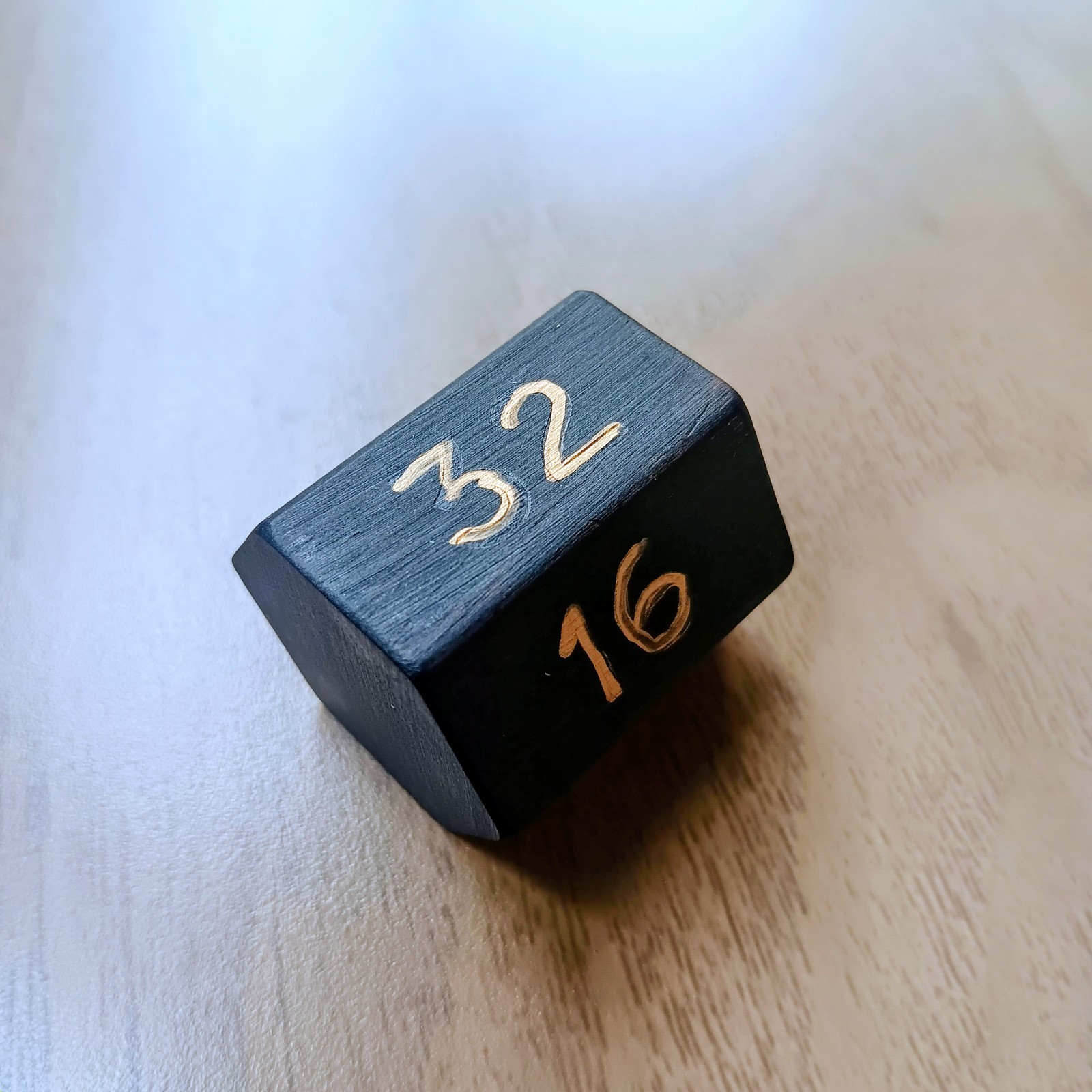 Vintage 1 1/4in Black Wooden Hexagonal Backgammon Doubling Cube, 2-64