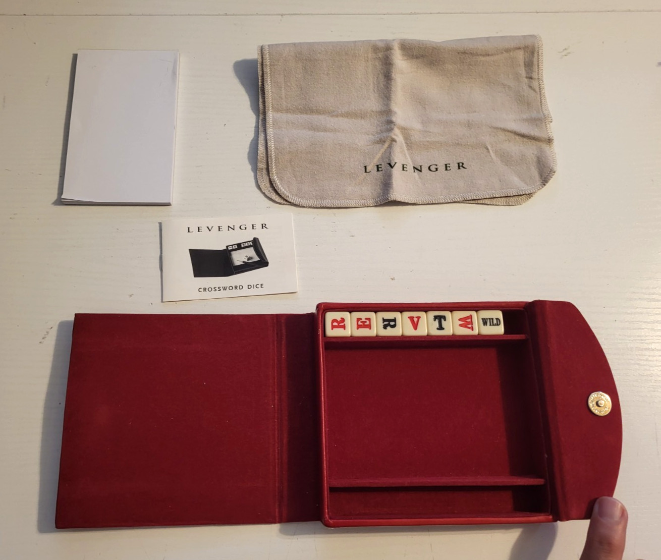 Vintage Levenger Crossword Dice Game Red Leather Case & Left,right ,center game