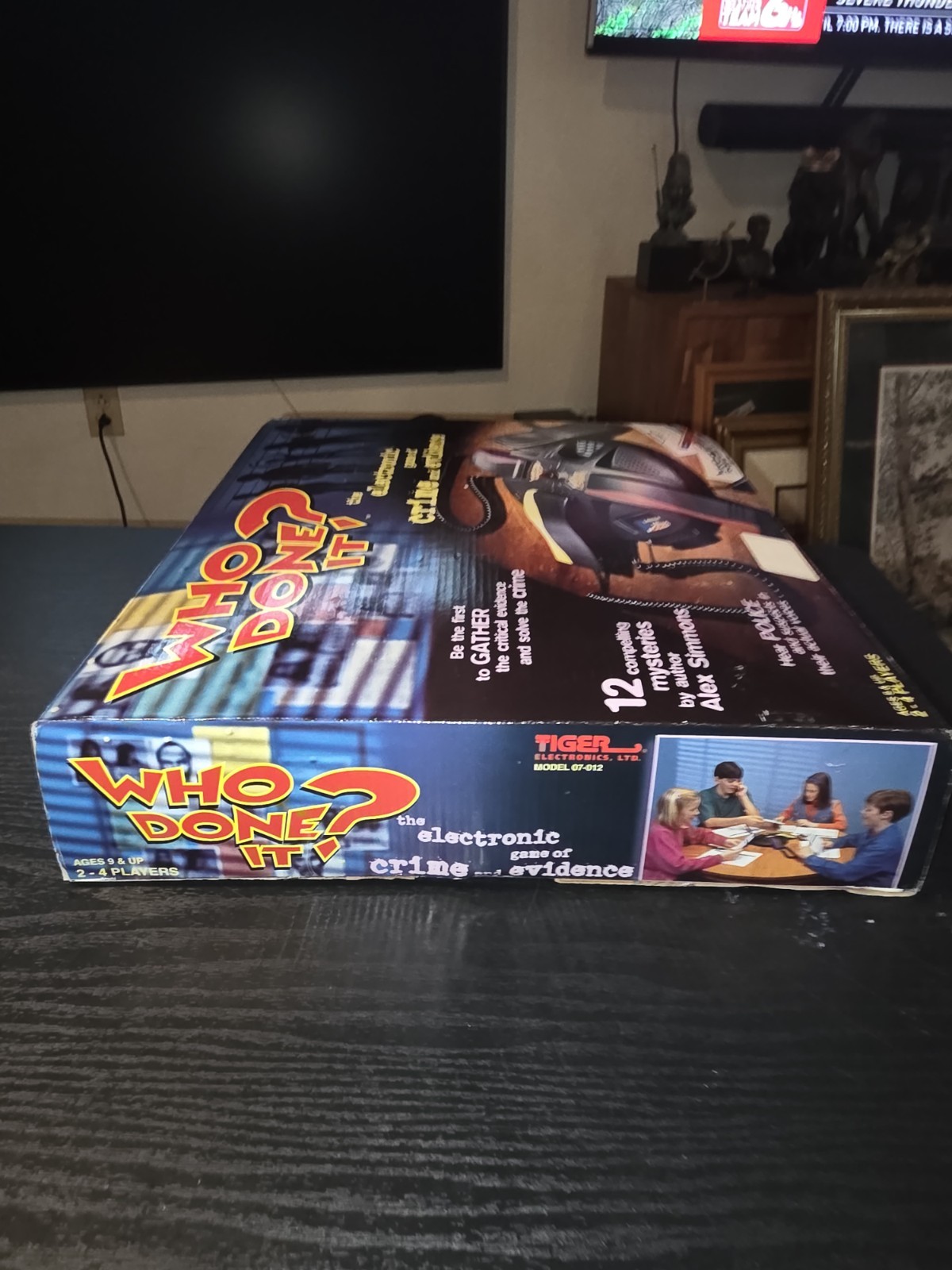 Who Done It? Vintage 1998 Tiger Electronics Crime Game Complete New Sealed