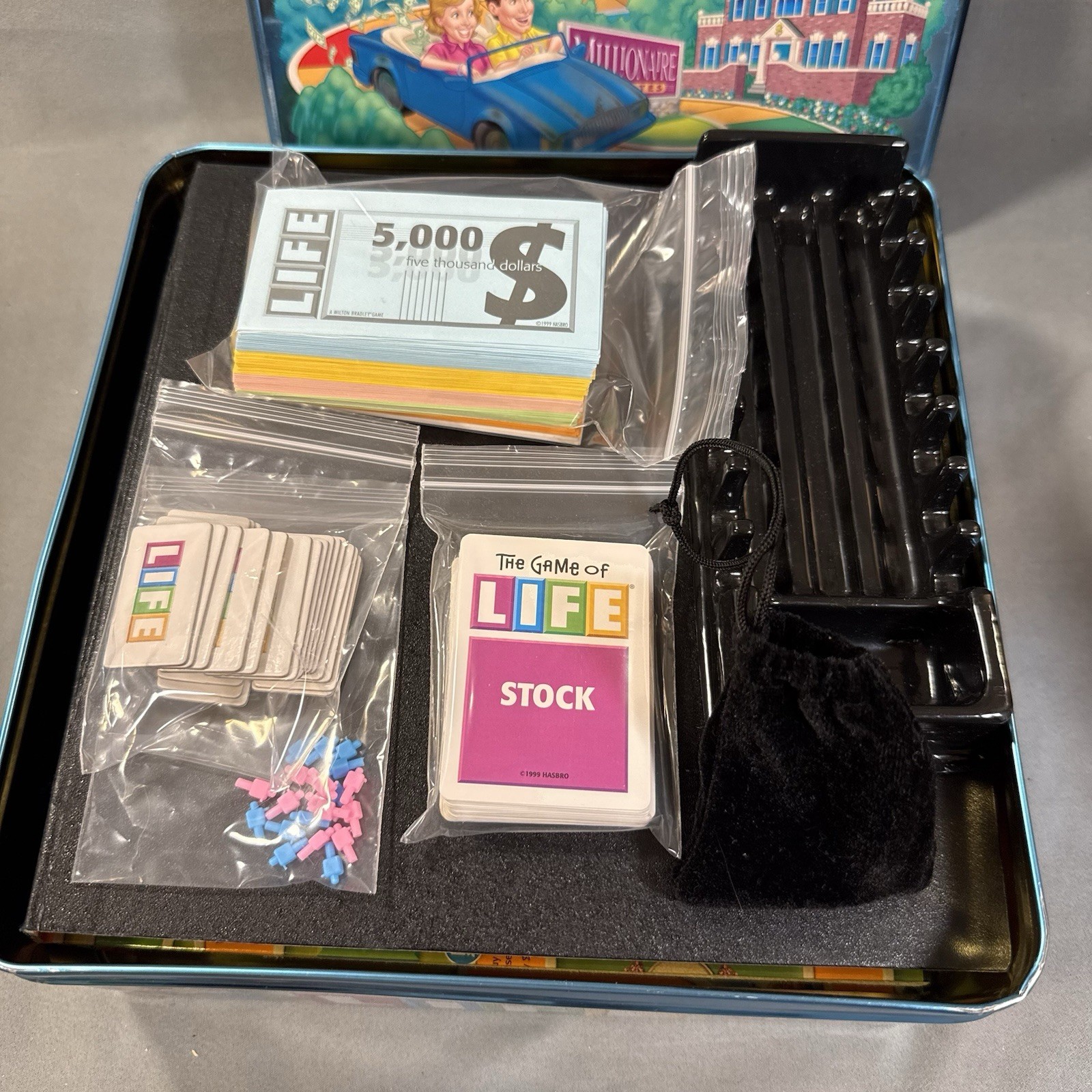 The Game of Life Collector’s Edition Tin. 100% COMPLETE MB Great Condition.