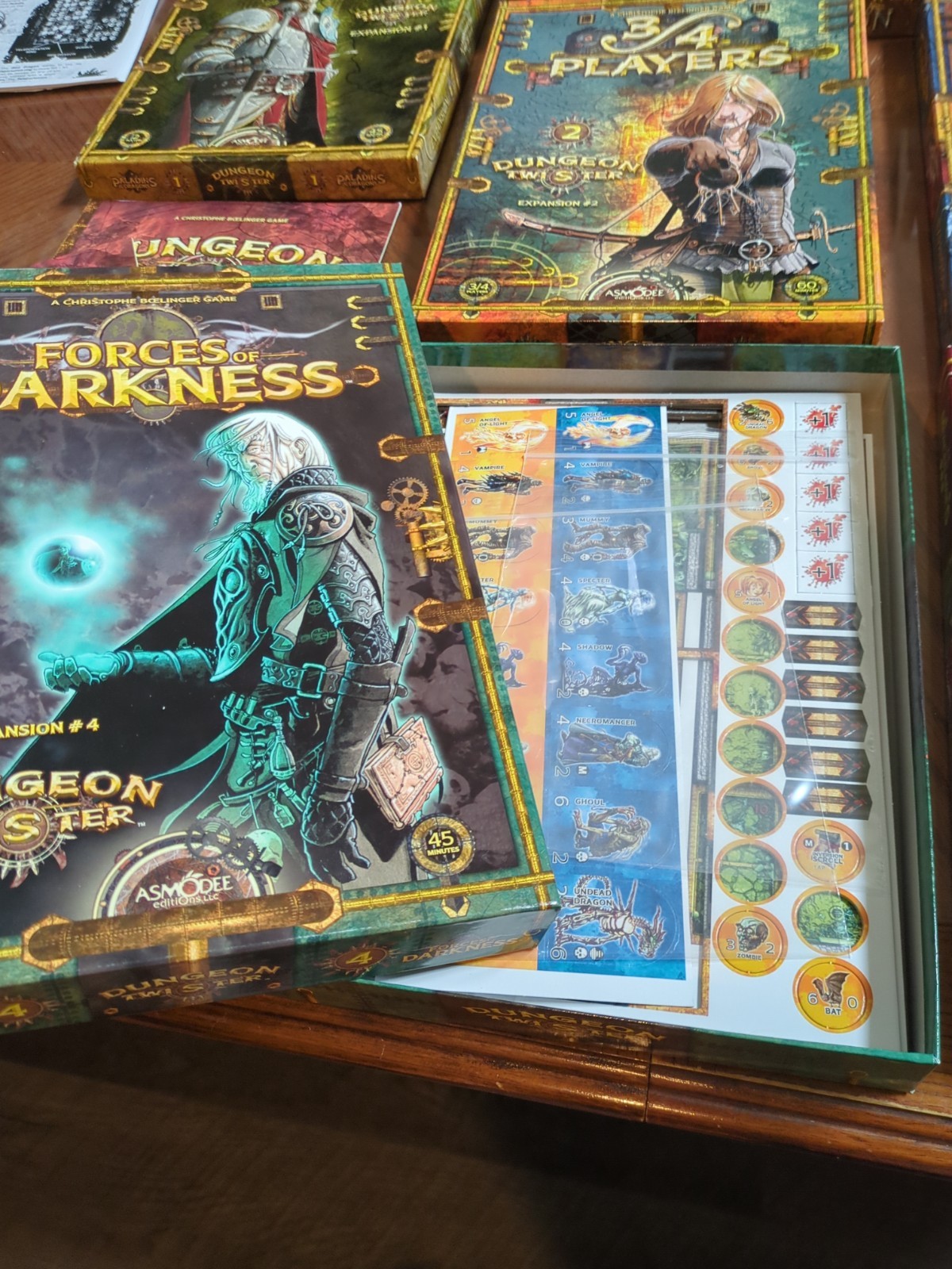 Dungeon Twister Lot: Prison and Expansions 1-5, Read for itemization