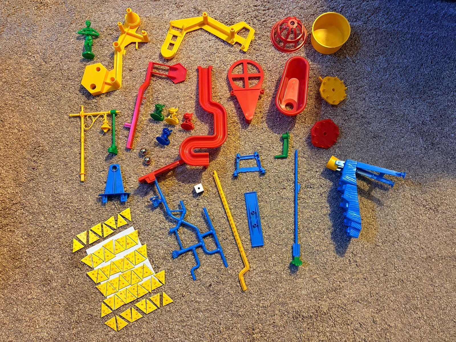2005 Mouse Trap Game by Milton Bradley Complete