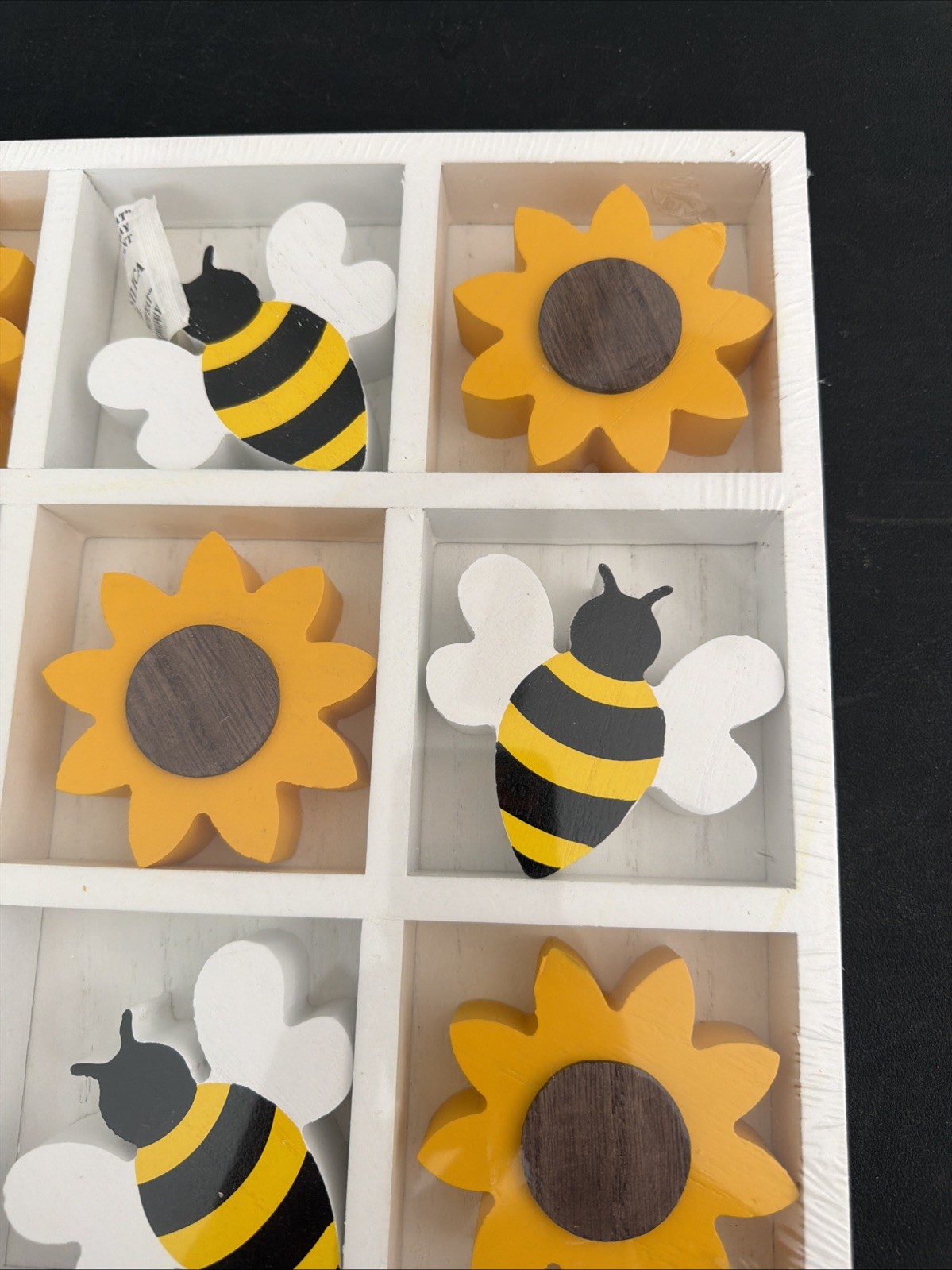 Wooden White Bee & Sunflower Tic Tac Toe Game or Charming Home Decor – NEW