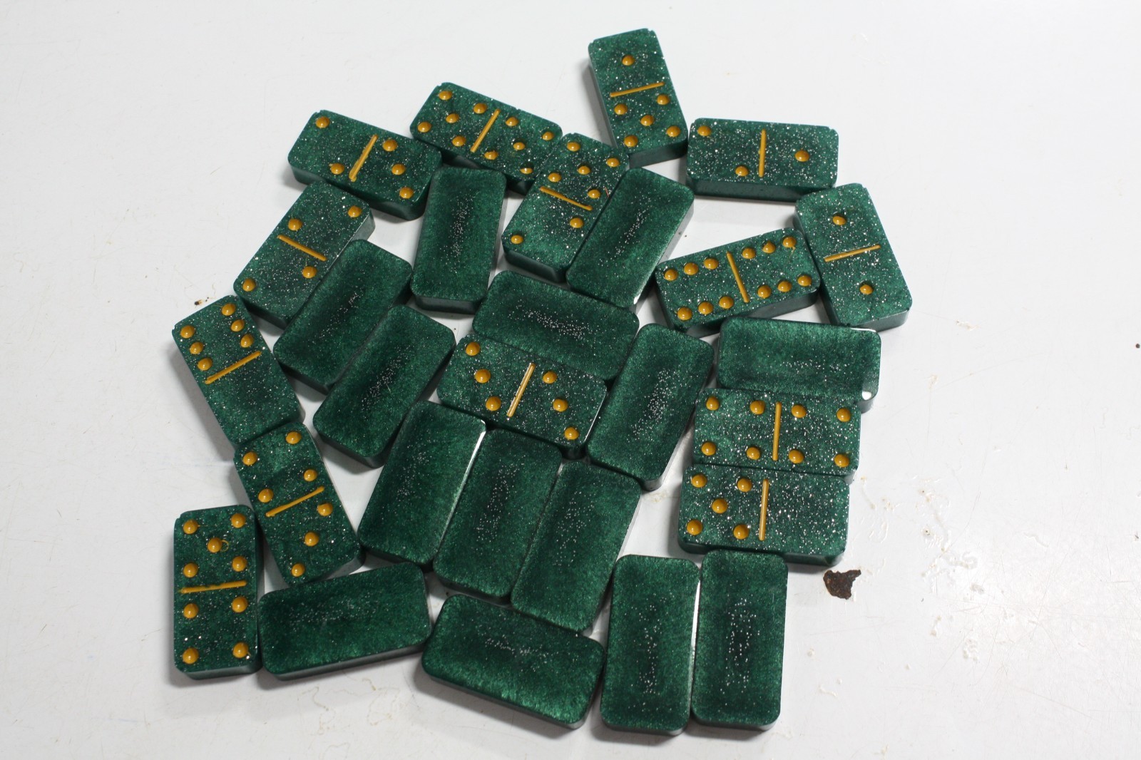 Handmade Resin Domino Set – Green And Gold Glitter Dominoes