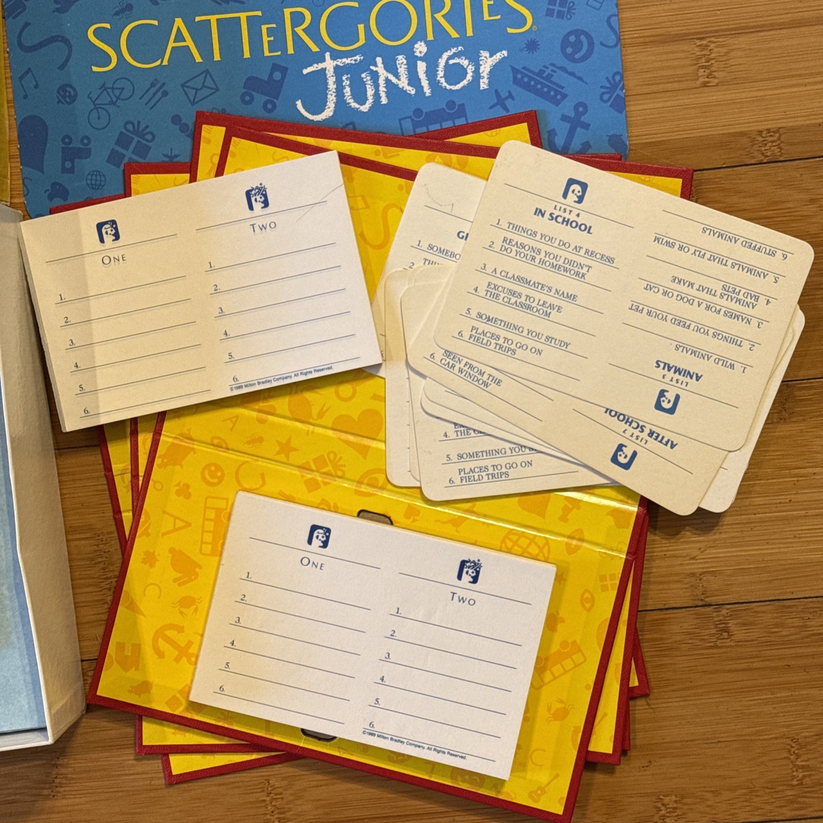 SCATTERGORIES JUNIOR Game, **COMPLETE** Vintage Jr. 1989, Milton Bradley, VG!