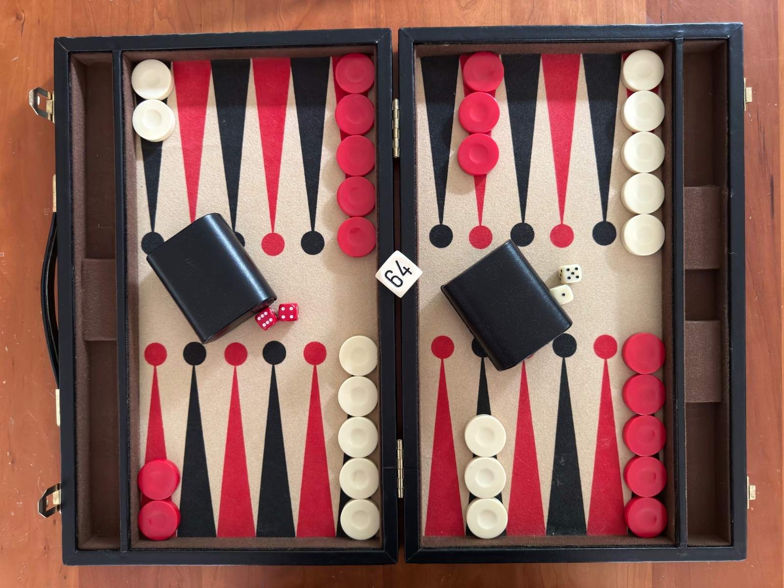 Vintage Reiss Backgammon game