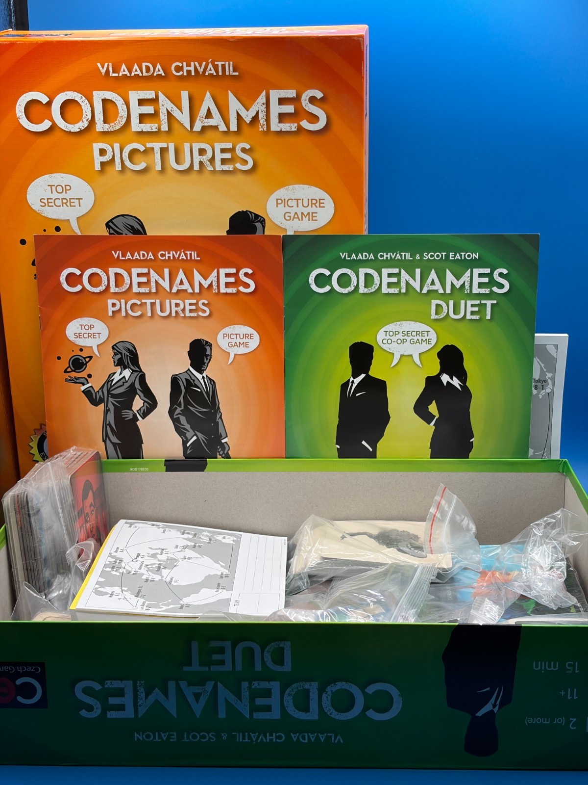 Codenames: Pictures + Codenames Duet – Bundle – Czech Games Edition