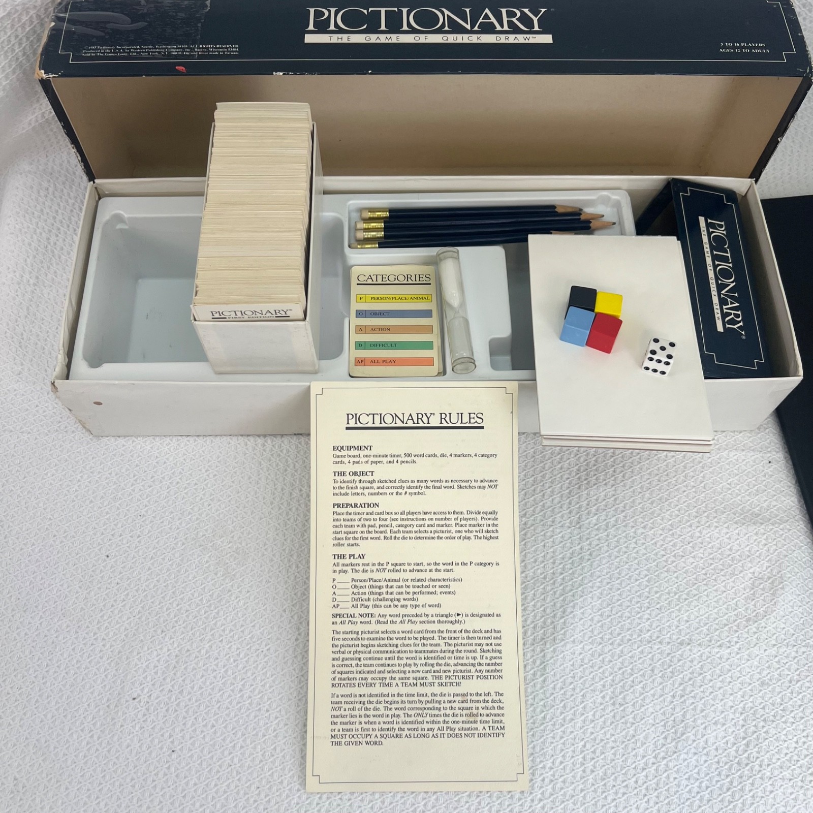Pictionary First Edition Board Game Complete Vintage 1985 Quick Draw Family Game