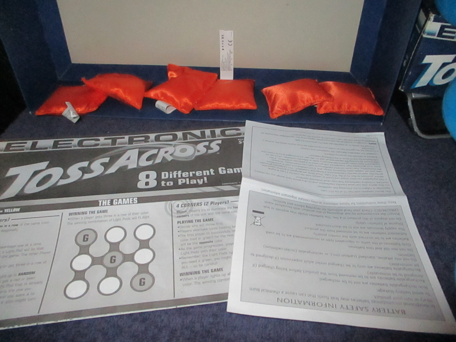 Mattel Electronic Toss Across with Lights & Sounds Family Game 2008 in Orig Box