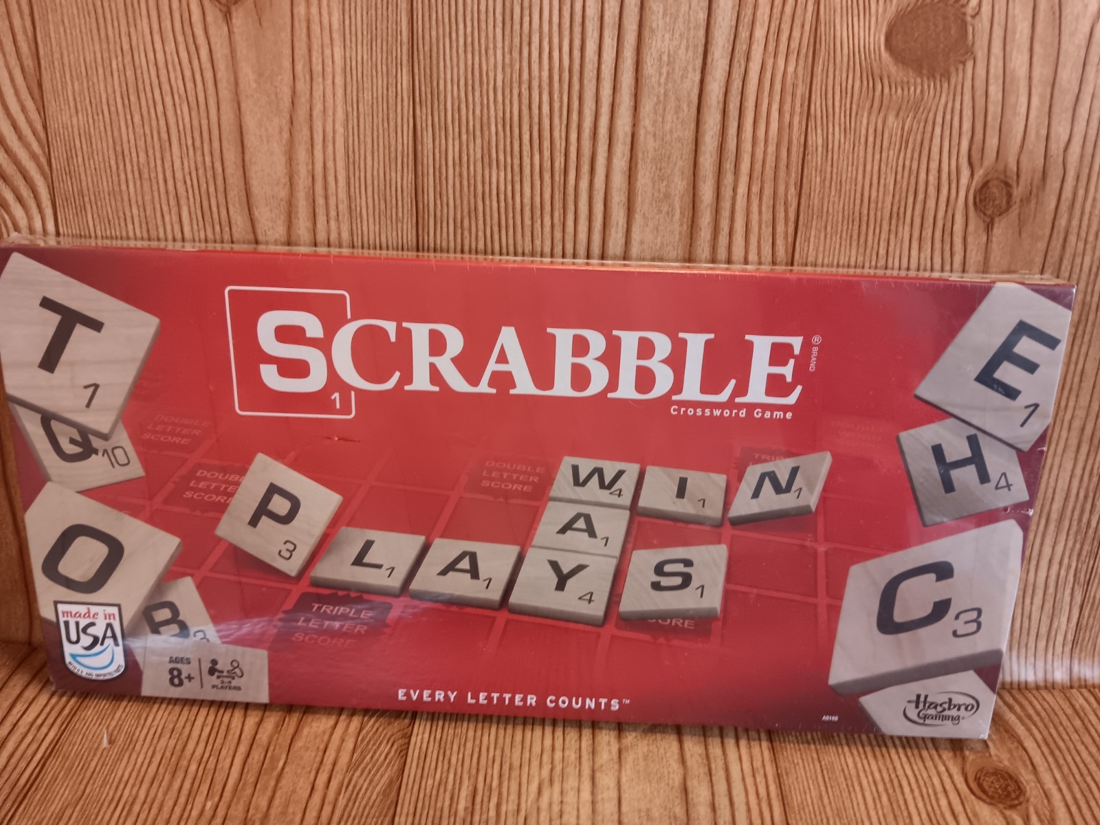 Hasbro * Classic Scrabble Crossword Board Game – A8166 * Every Letter Counts