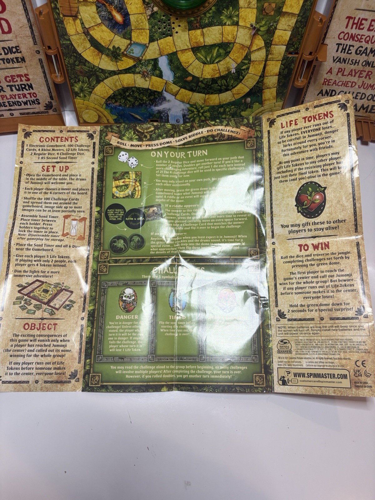 Jumanji Deluxe Electronic Board Game Adventure Game Spin Master Preowned