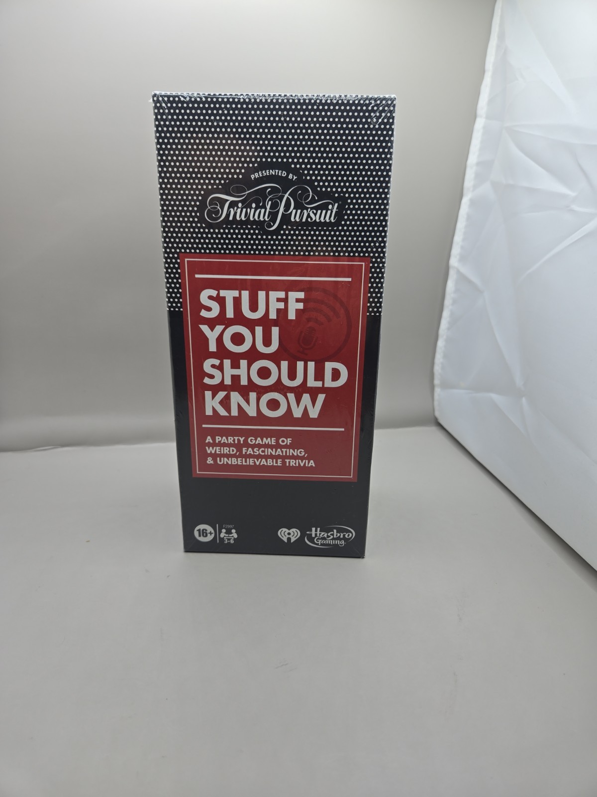 Hasbro Trivial Pursuit “Stuff You Should Know” Trivia Game – Brand New -Sealed