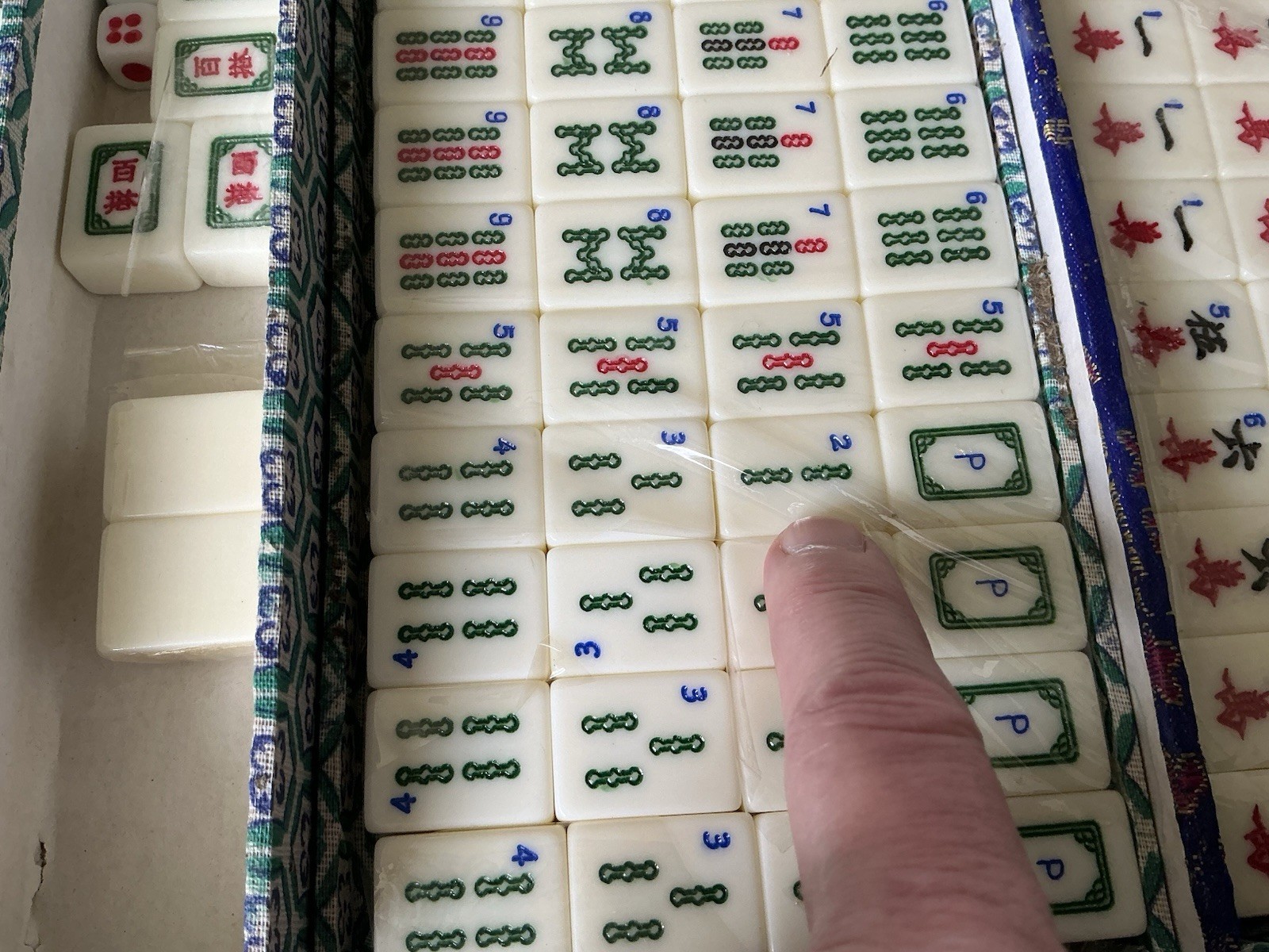 Vintage MCM Chinese Mah Jong Mah-Jongg Tile Game in Silk Case NEW Tiles READ
