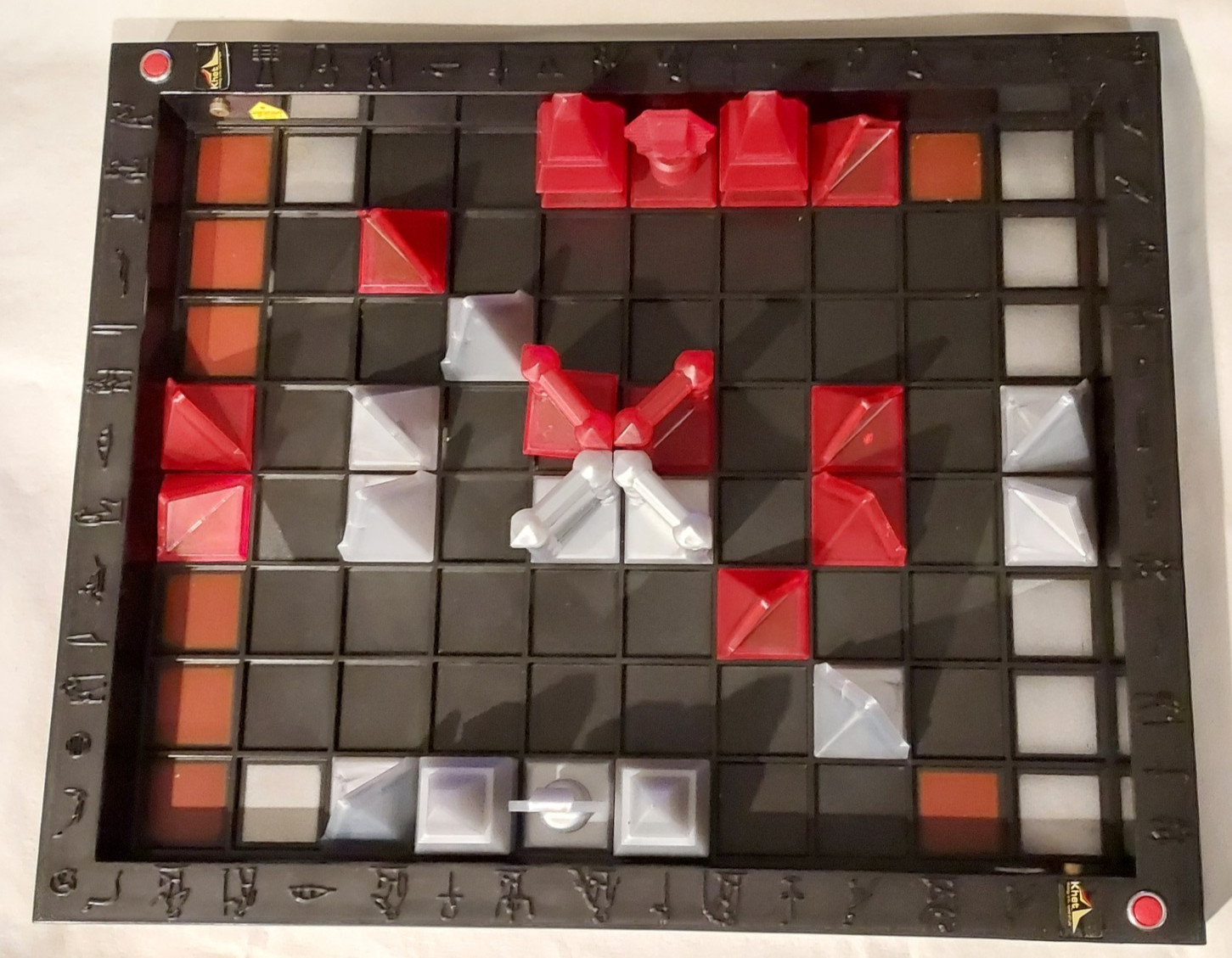KHET The Laser Game Strategy Board Game Mensa Winner Complete w/ Working Lasers