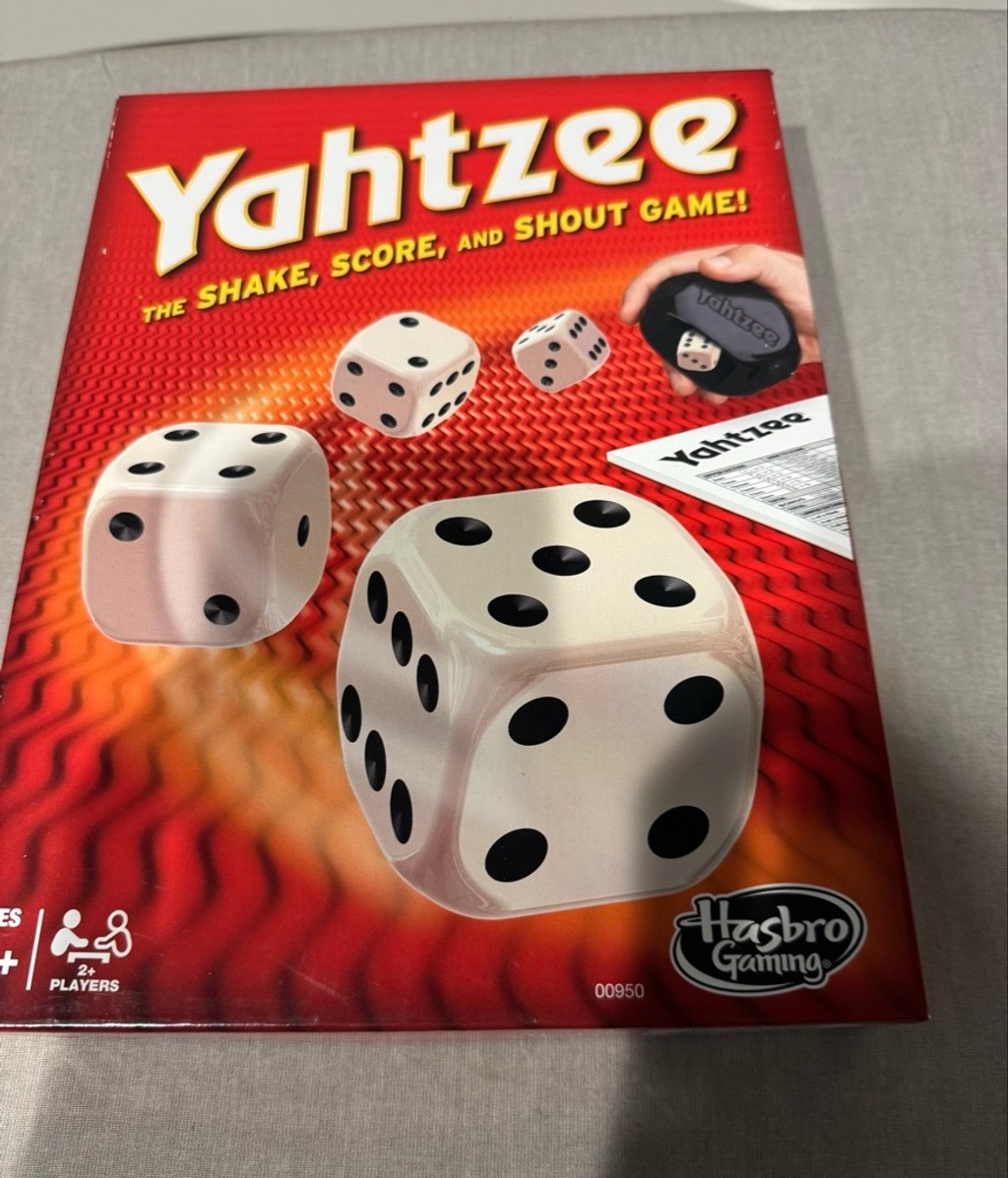 Game bundle – Game Pad Hasbro Yahtzee Scrabble cribbage peg game