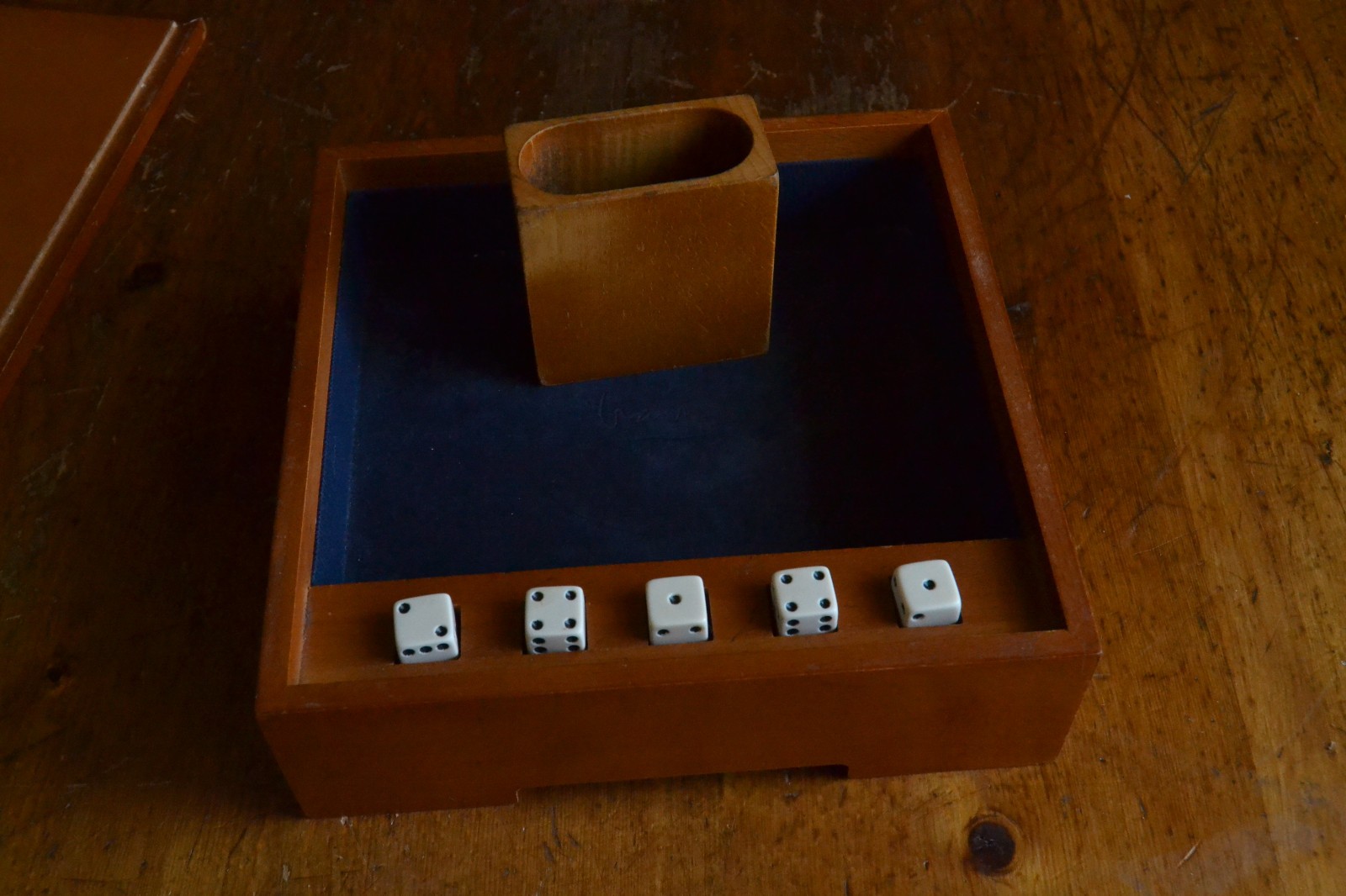Michael Graves Design YAHTZEE Game Custom Wooden Box & Cup w/ Score Sheets
