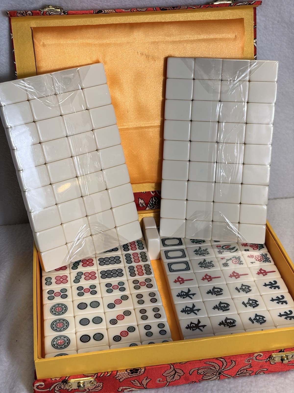 Hey! Play! Chinese Mahjong Game Set with 146 Tiles, Dice, and Ornate Storage…