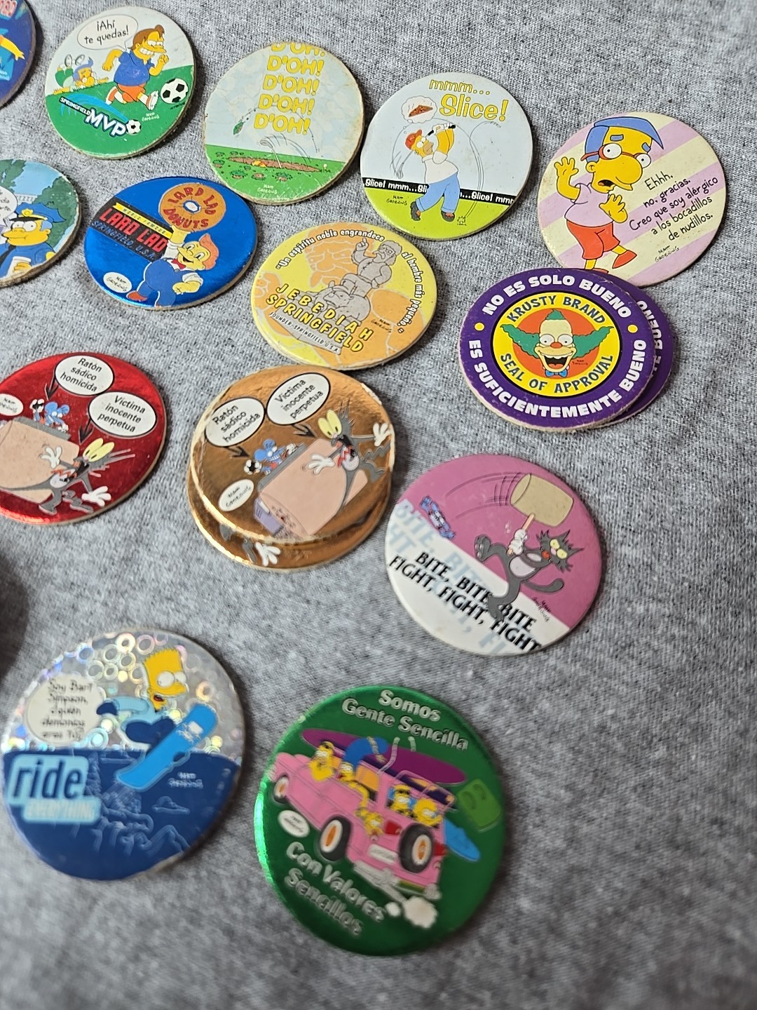 The Simpsons Pickers Lot Of 102 Pogs Tazos Magic Box 2005 Espanol / Ingles