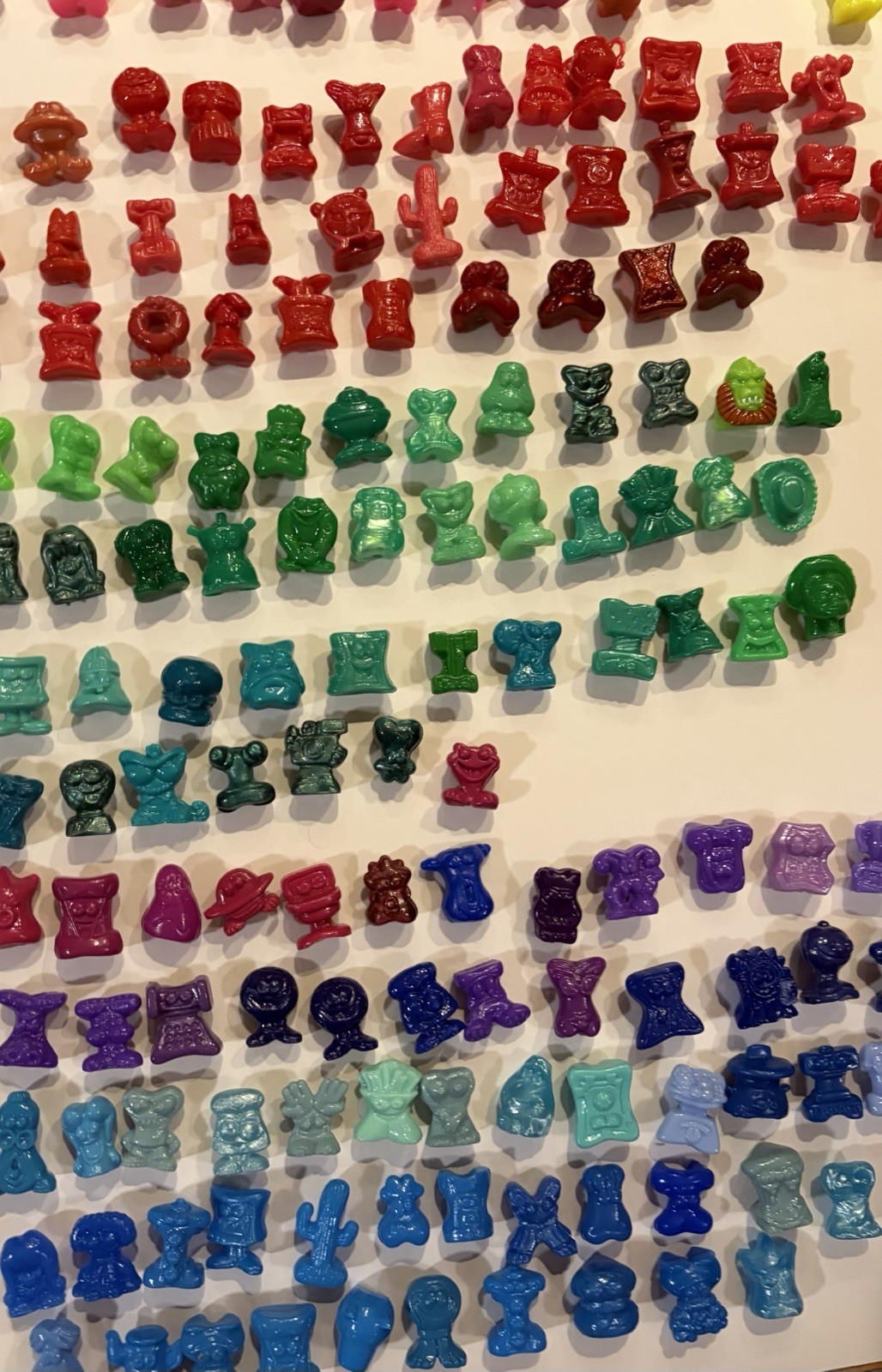 450 Piece Lot – GoGoS CRAZY BONES – Eggy, Aliens, Glitter, Jaws, Clear, Etc