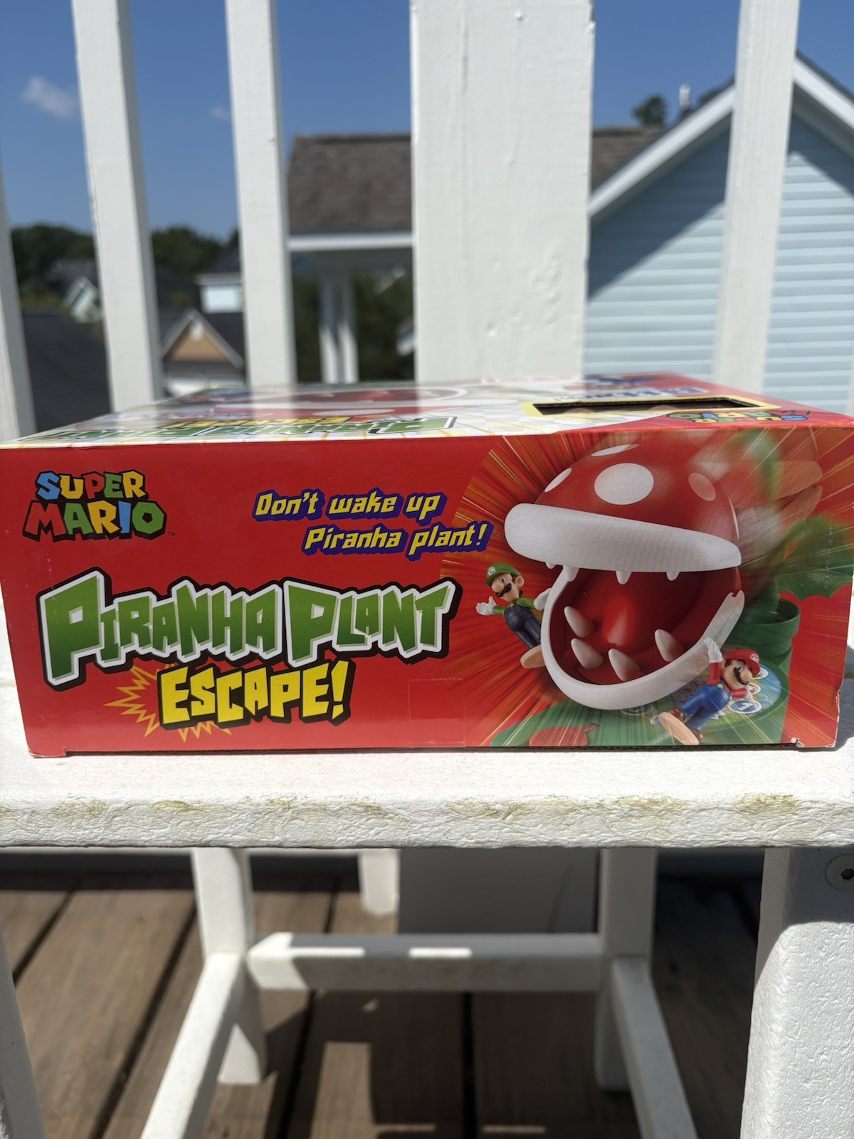 Super Mario Piranha Plant Escape Board Game NEW Sealed Nintendo 2-4 Players