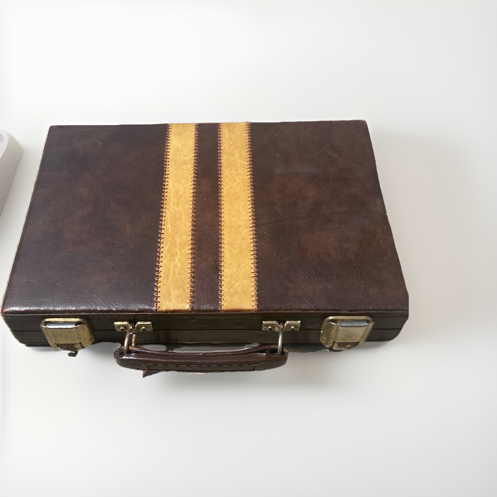 Vintage Backgammon Set Travel Case Leatherette Complete w Dice Cups 1950s 60s