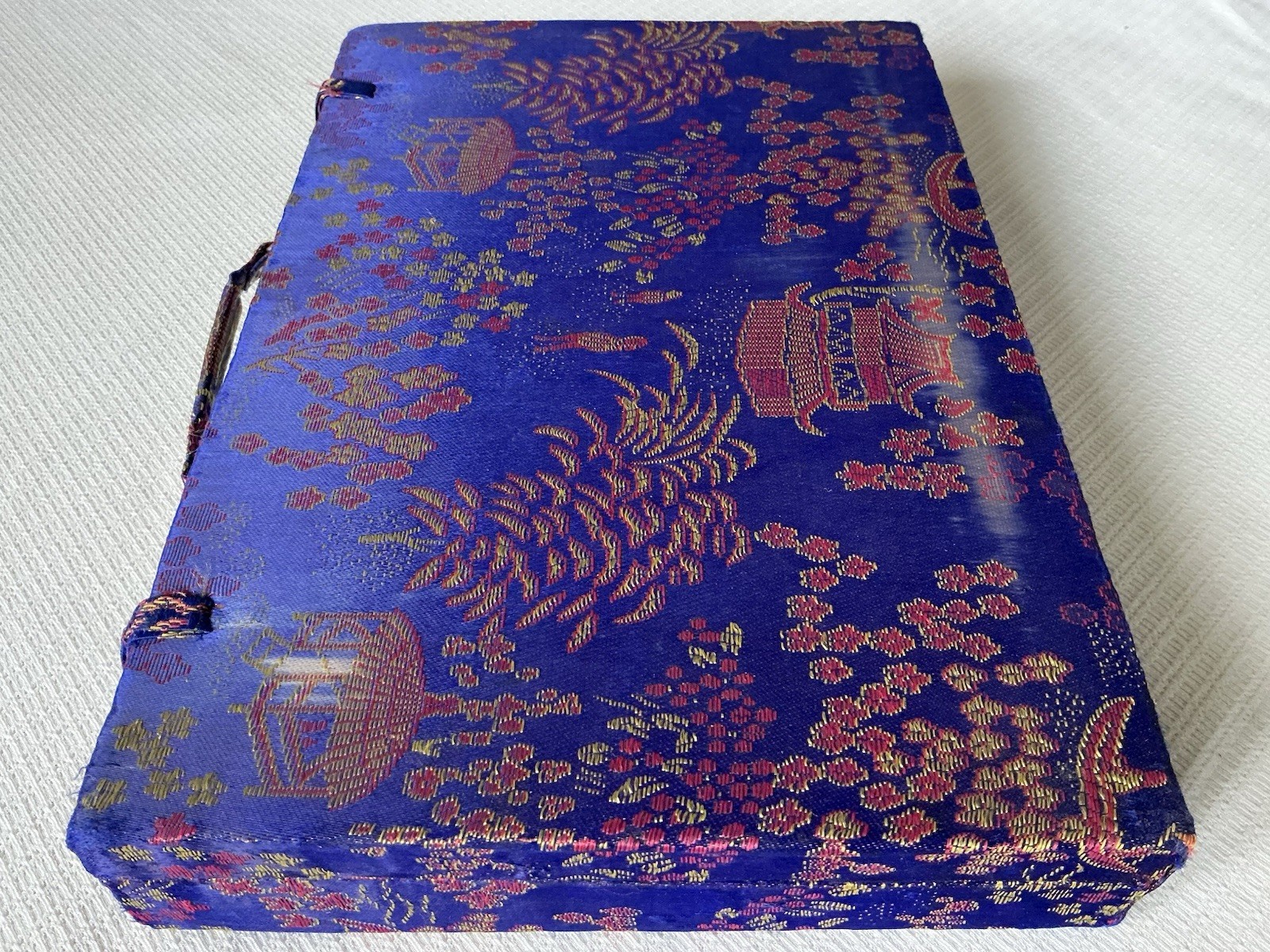 Vintage MCM Chinese Mah Jong Mah-Jongg Tile Game in Silk Case NEW Tiles READ