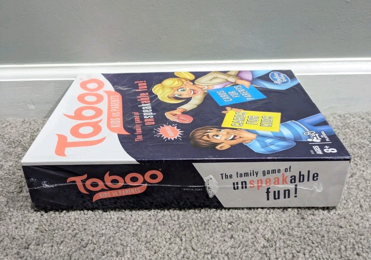 2018 Hasbro Gaming Taboo Kids VS Parents Board Game Greek NEW SEALED