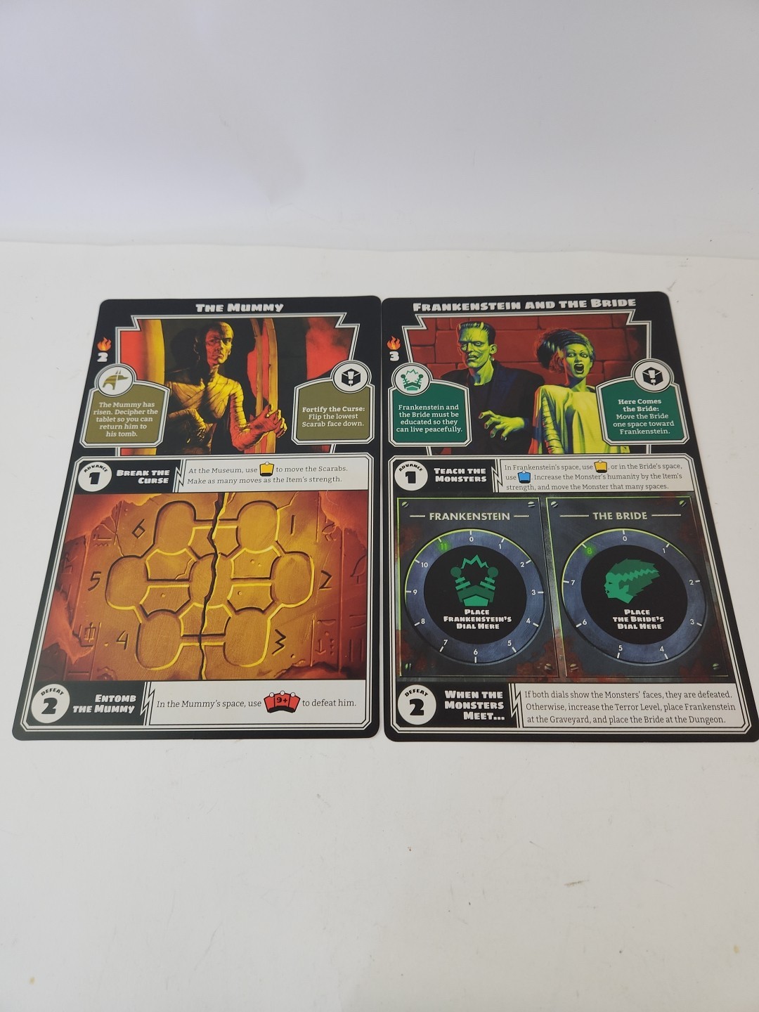 Ravensburger 60001836 Horrified Universal Monsters Strategy Board Game!
