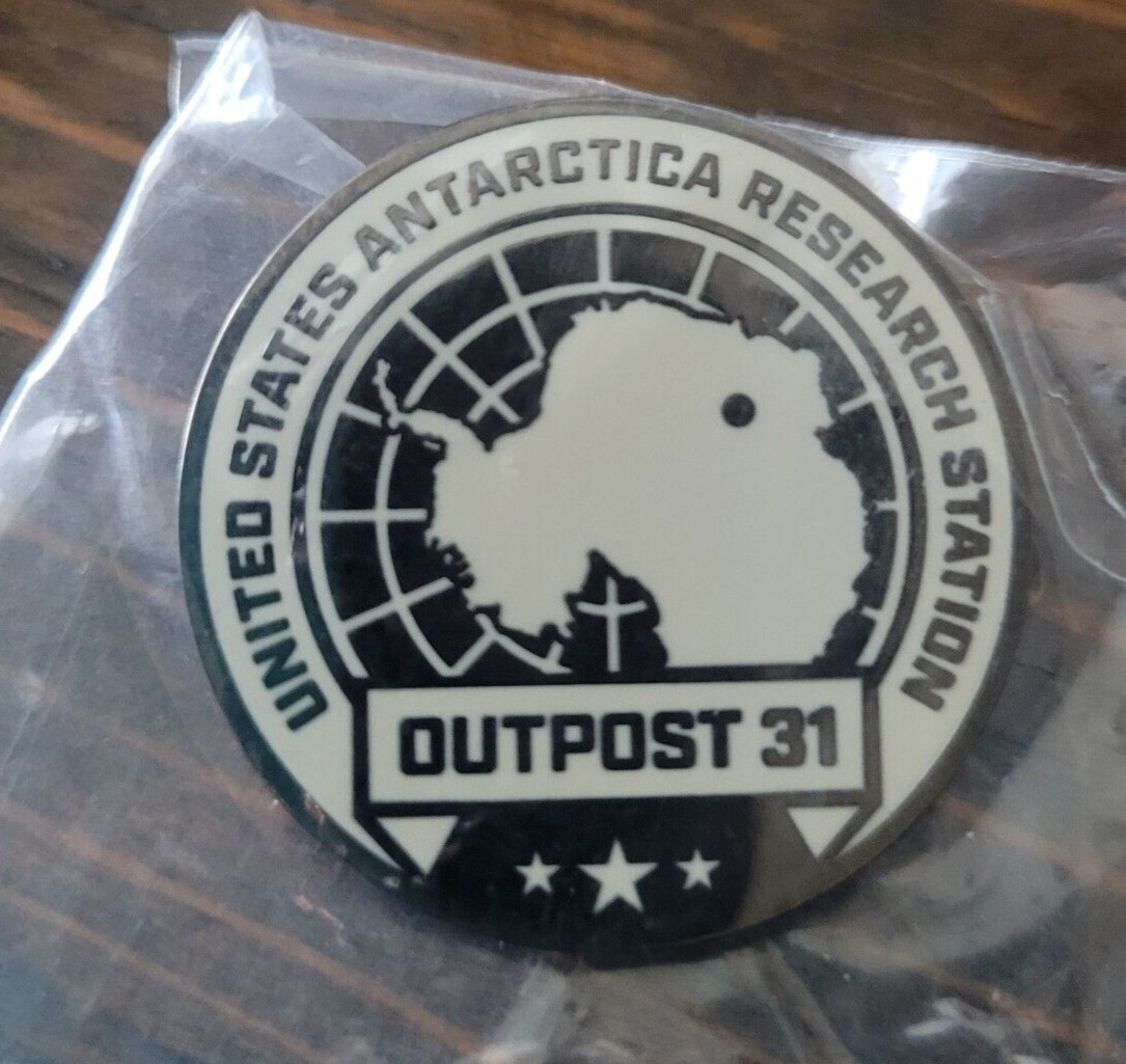 Exclusive The Thing: Infection at Outpost31 USAOpoly Mondo Pin Collectable 
