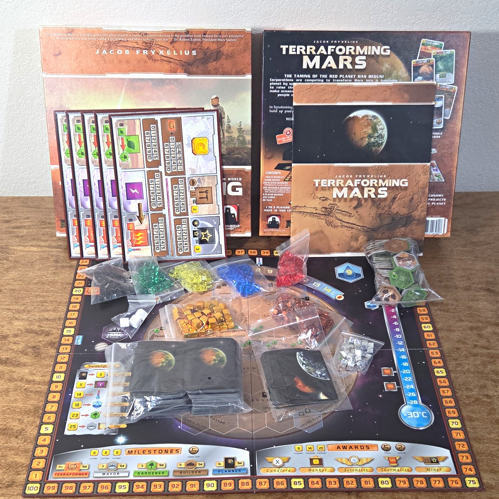Terraforming Mars Complete Board Game + Expansion 2016 SG-6005, Mint Condition