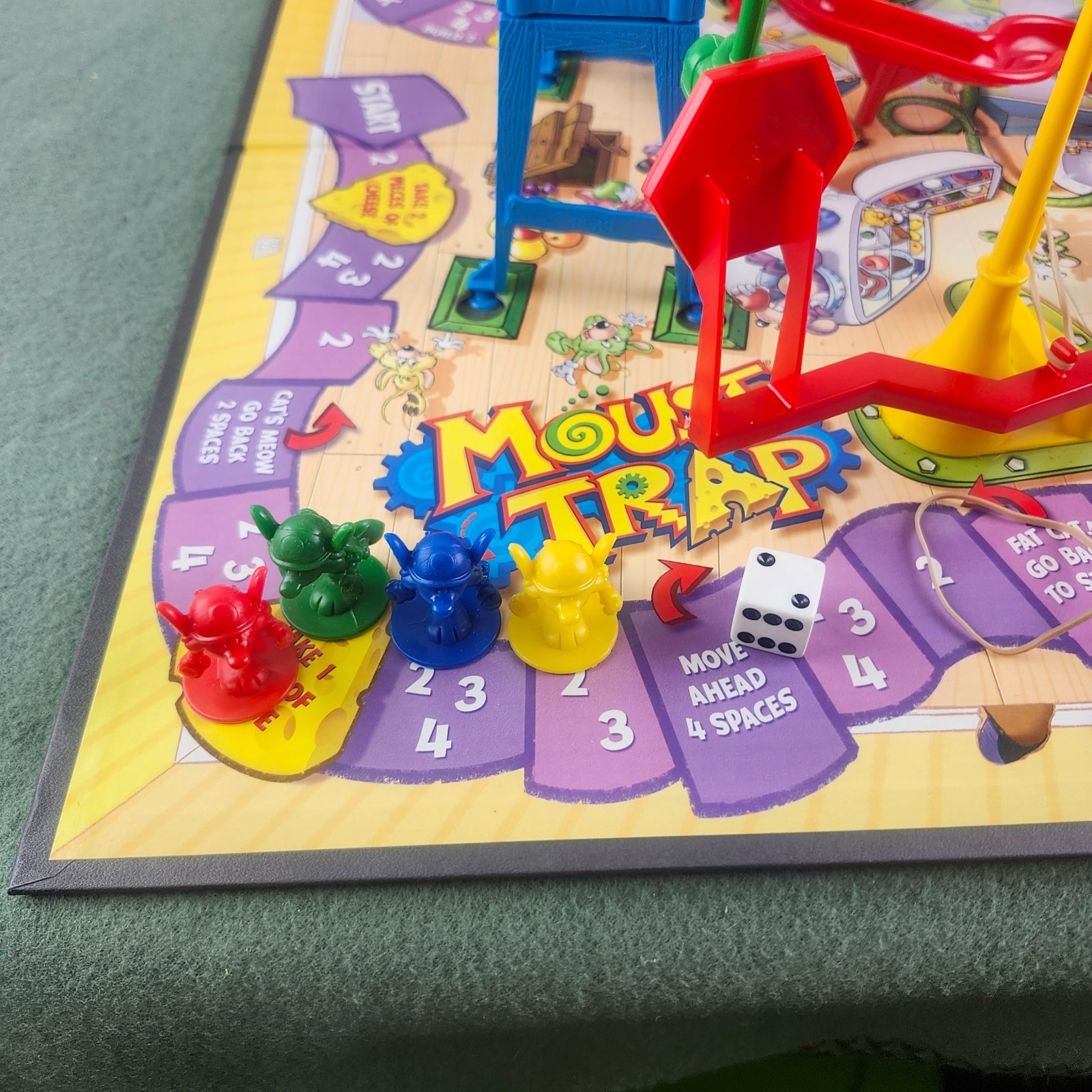 Milton Bradley Hasboro 2005 Mouse Trap Board Game #04657 Complete in Box