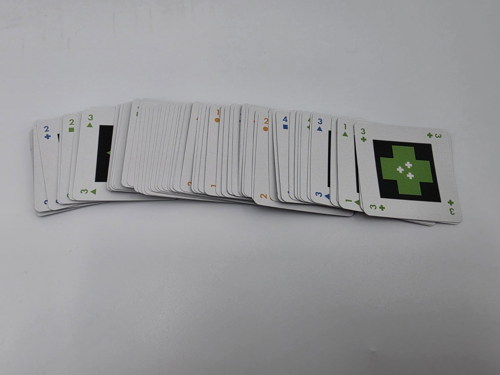 Iota The Great Big Game In The Teeny-Weeny Tin Gamewright 2012 Complete