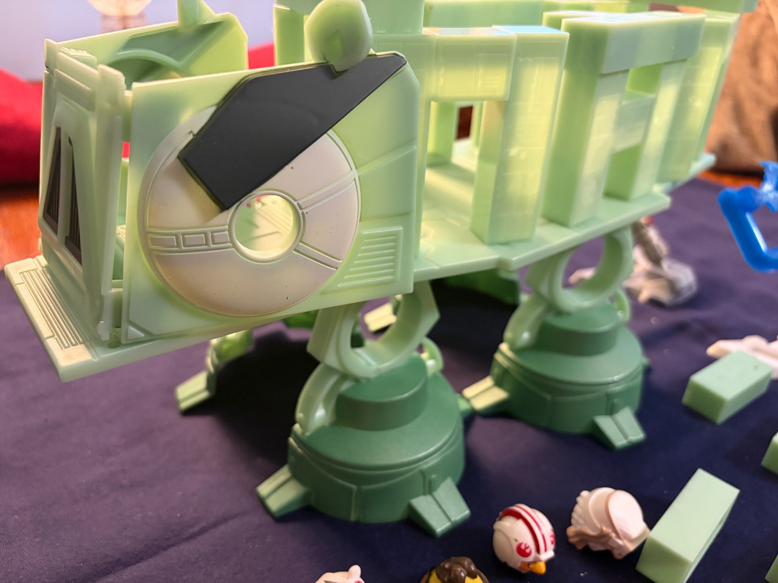 Hasbro Angry Birds Star Wars AT-AT Attack Game w/ Instructions