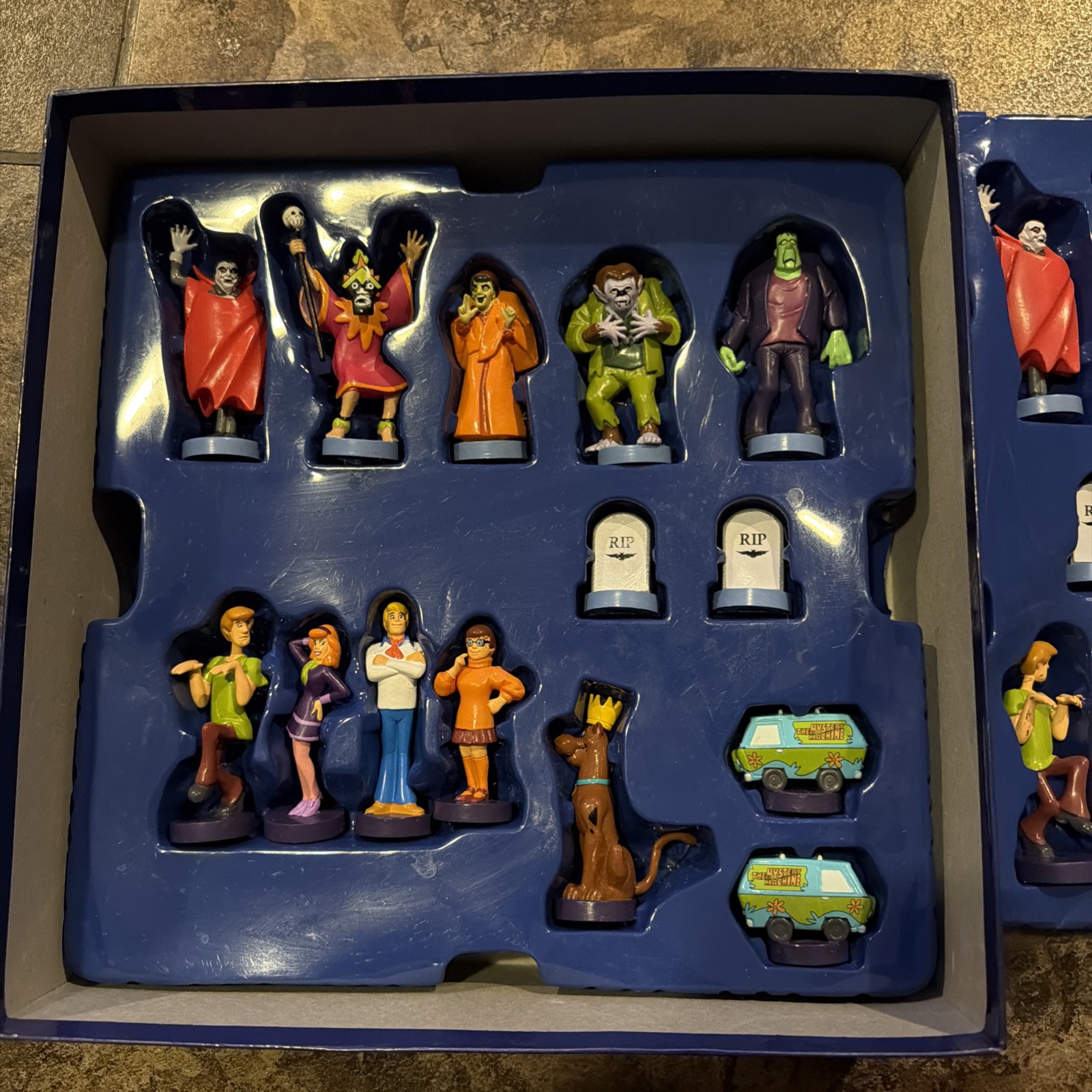Scooby-Doo Chess Set Board Game 32pc., Cartoon Network, No Instructions