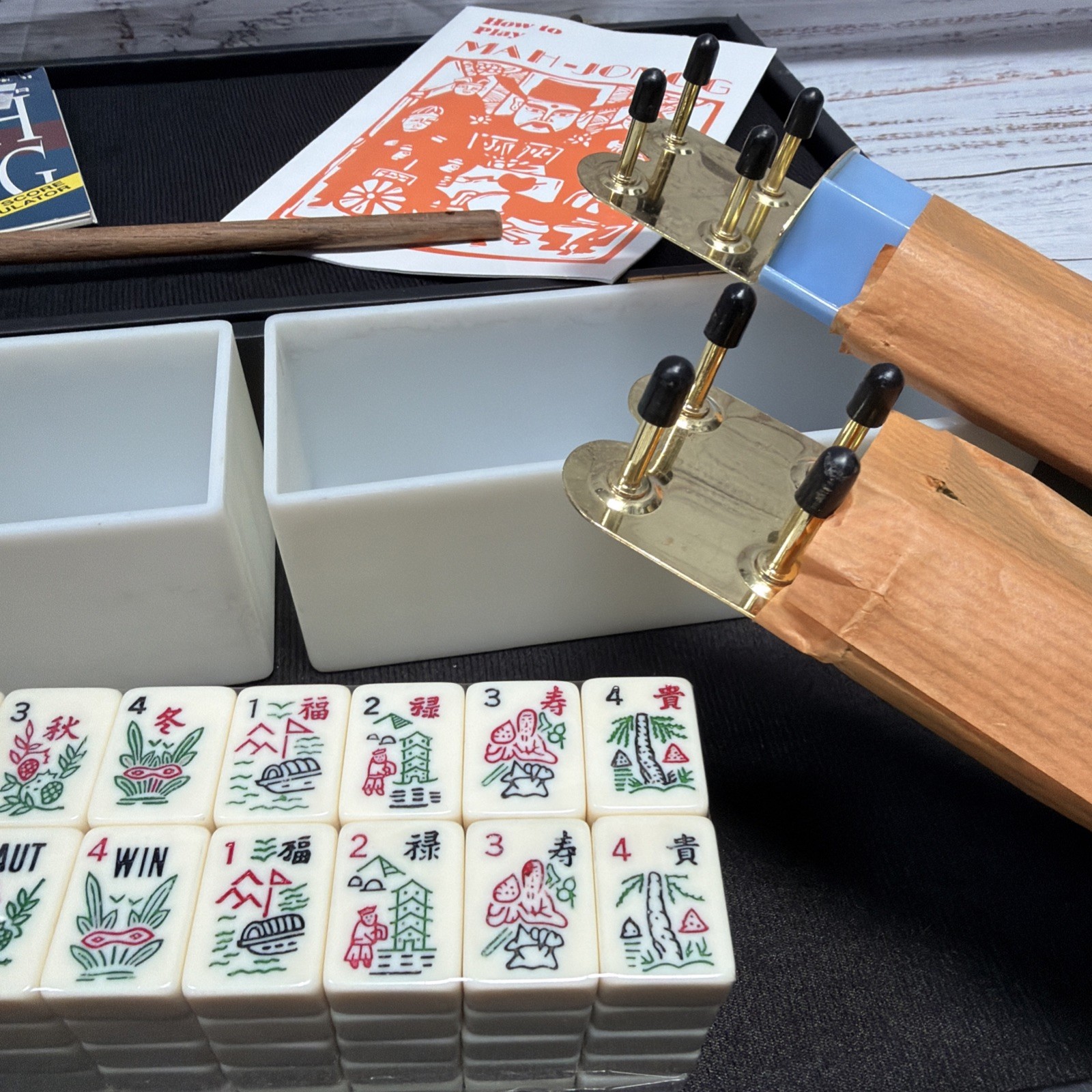 Vintage Mah Jong Set – 4 Bakelite Racks Travel Carry Case 166 Tiles NEVER USED!