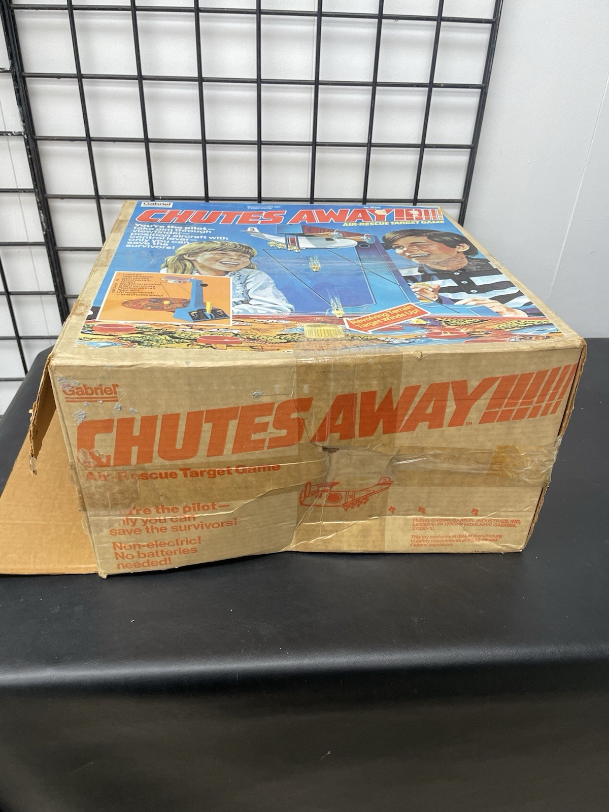 1977 Gabriel Chutes Away Air Rescue Target Game Tested & Working! With Box!