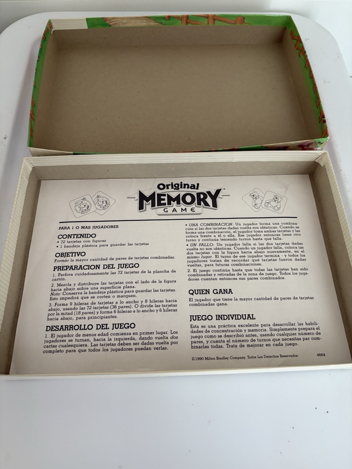 Milton Bradley Original Memory Game Matching, Ages 3-6, Vintage. Has all pieces!