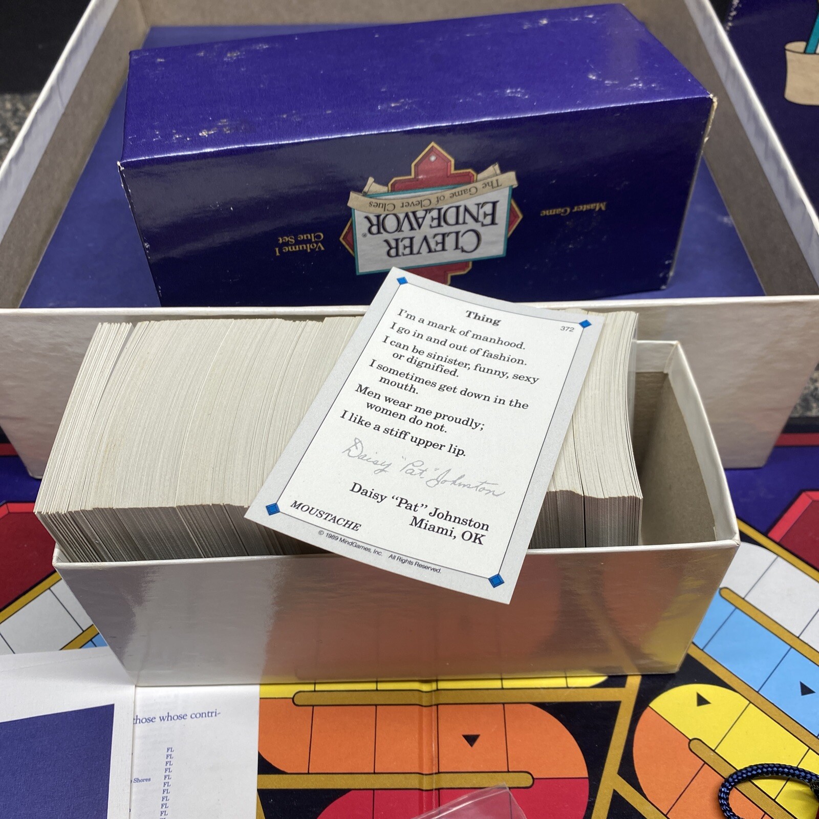 Clever Endeavor The Game of Clever Clues Master Game Deluxe Edition 1989. #908.